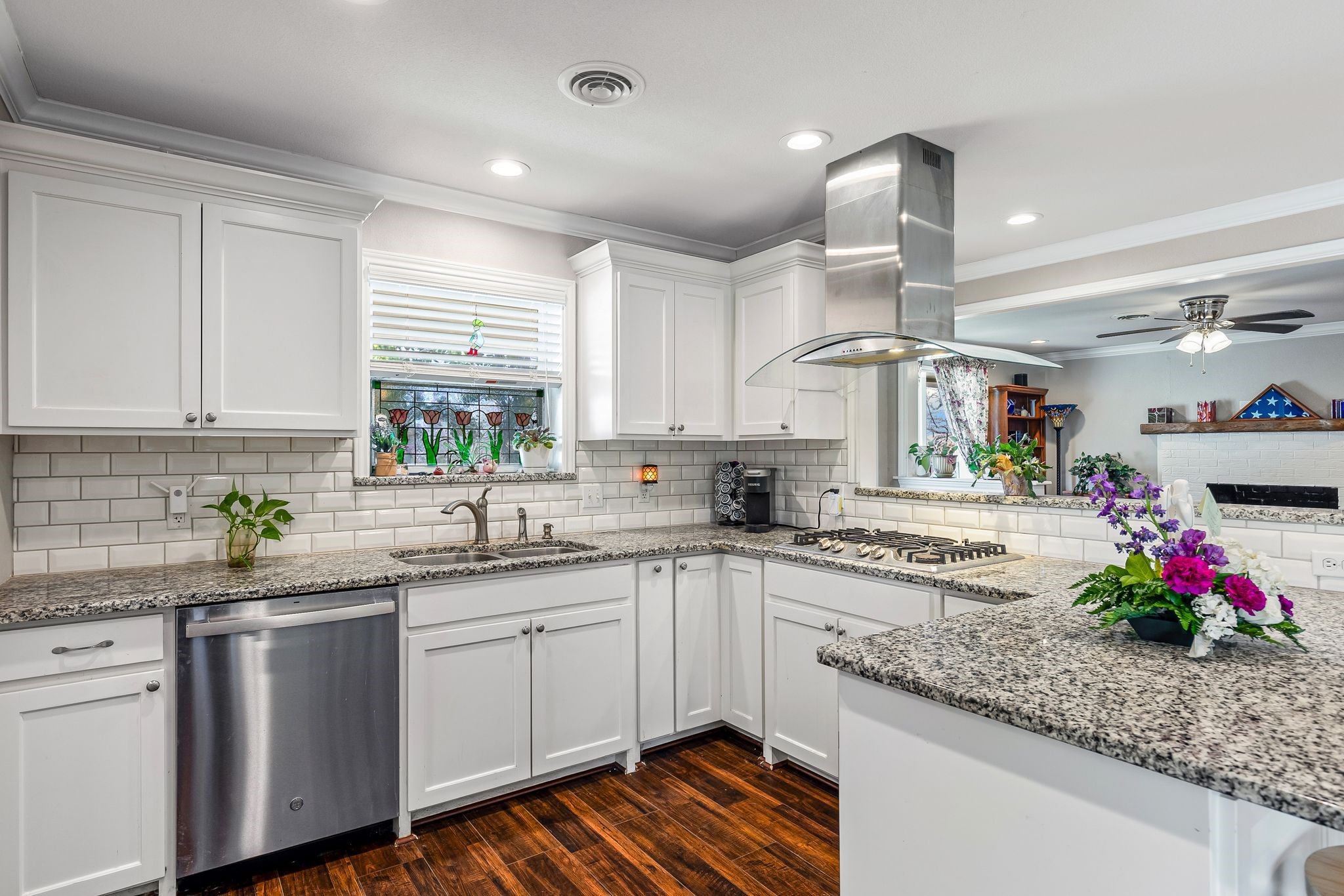 6417 Stonewall Street