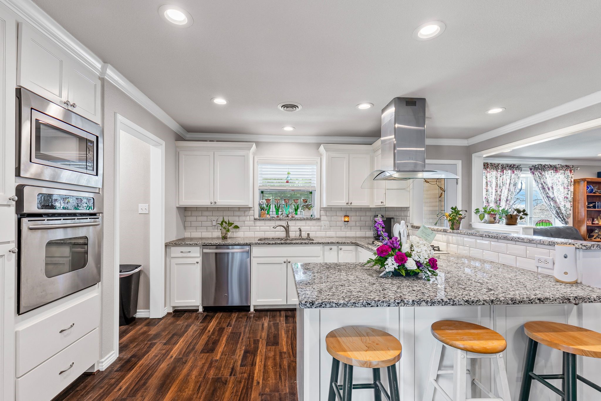 6417 Stonewall Street