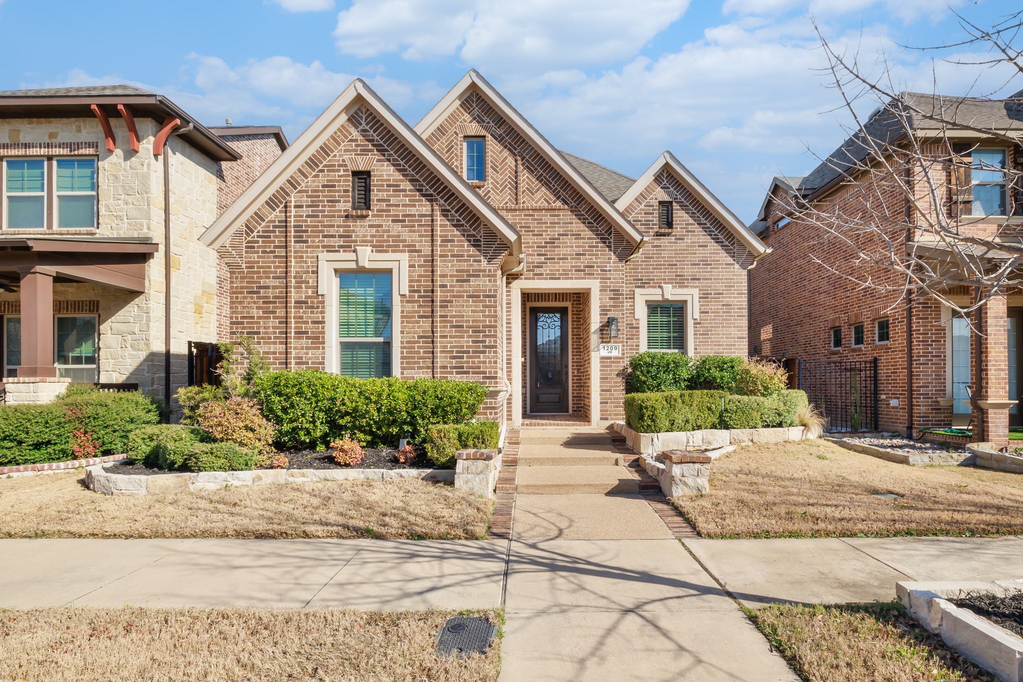 1209 Autumn Mist Way