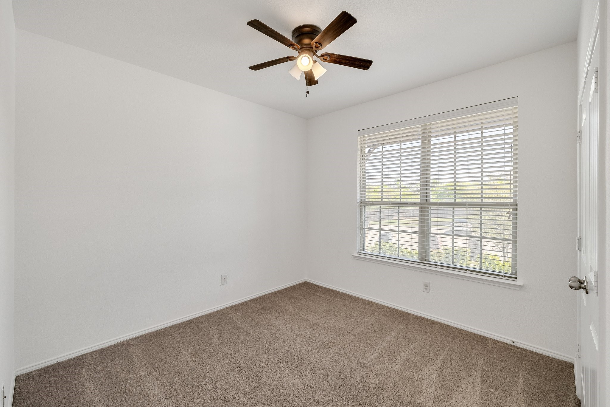 1623 Deer Field Lane