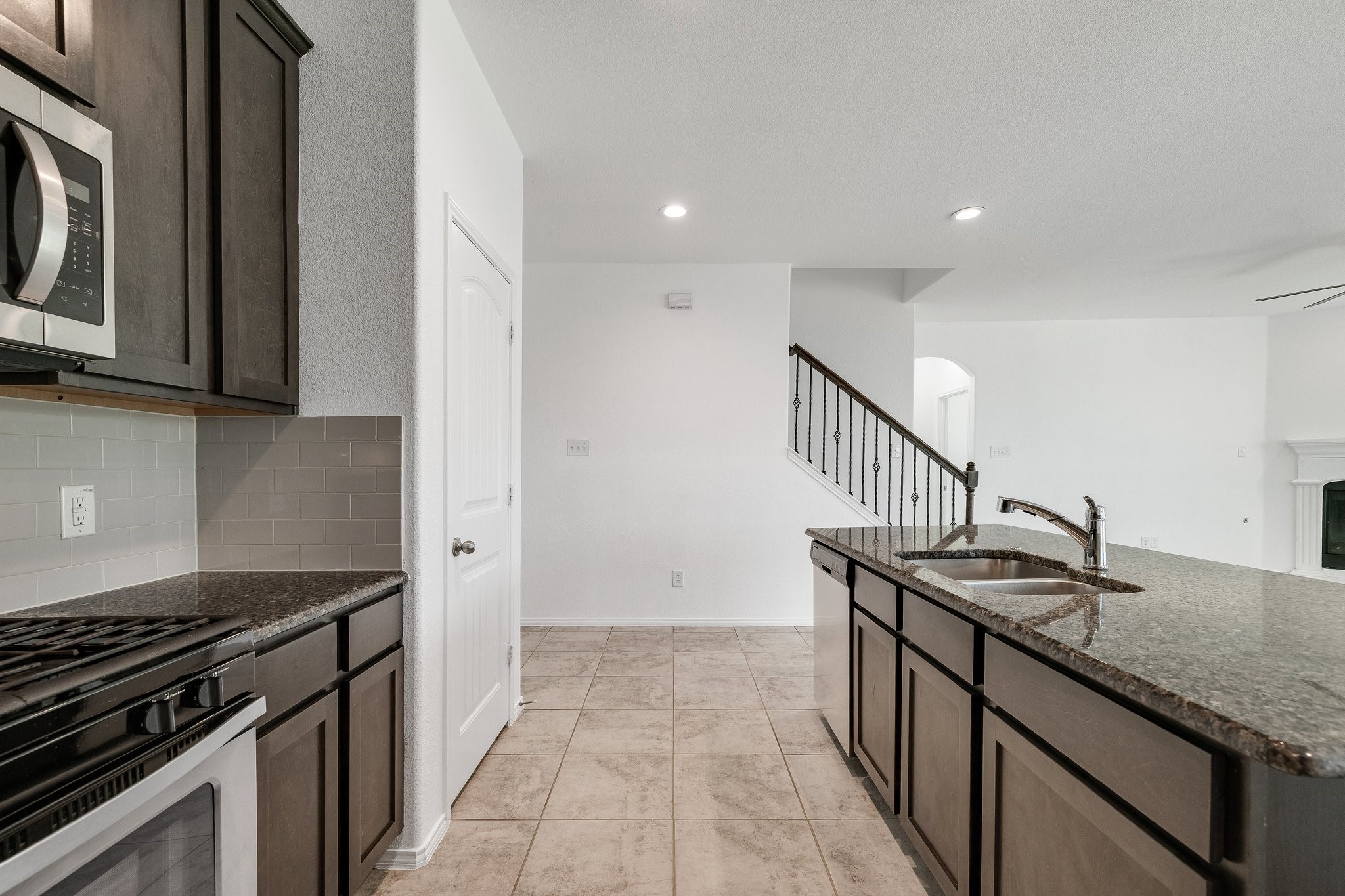 1623 Deer Field Lane