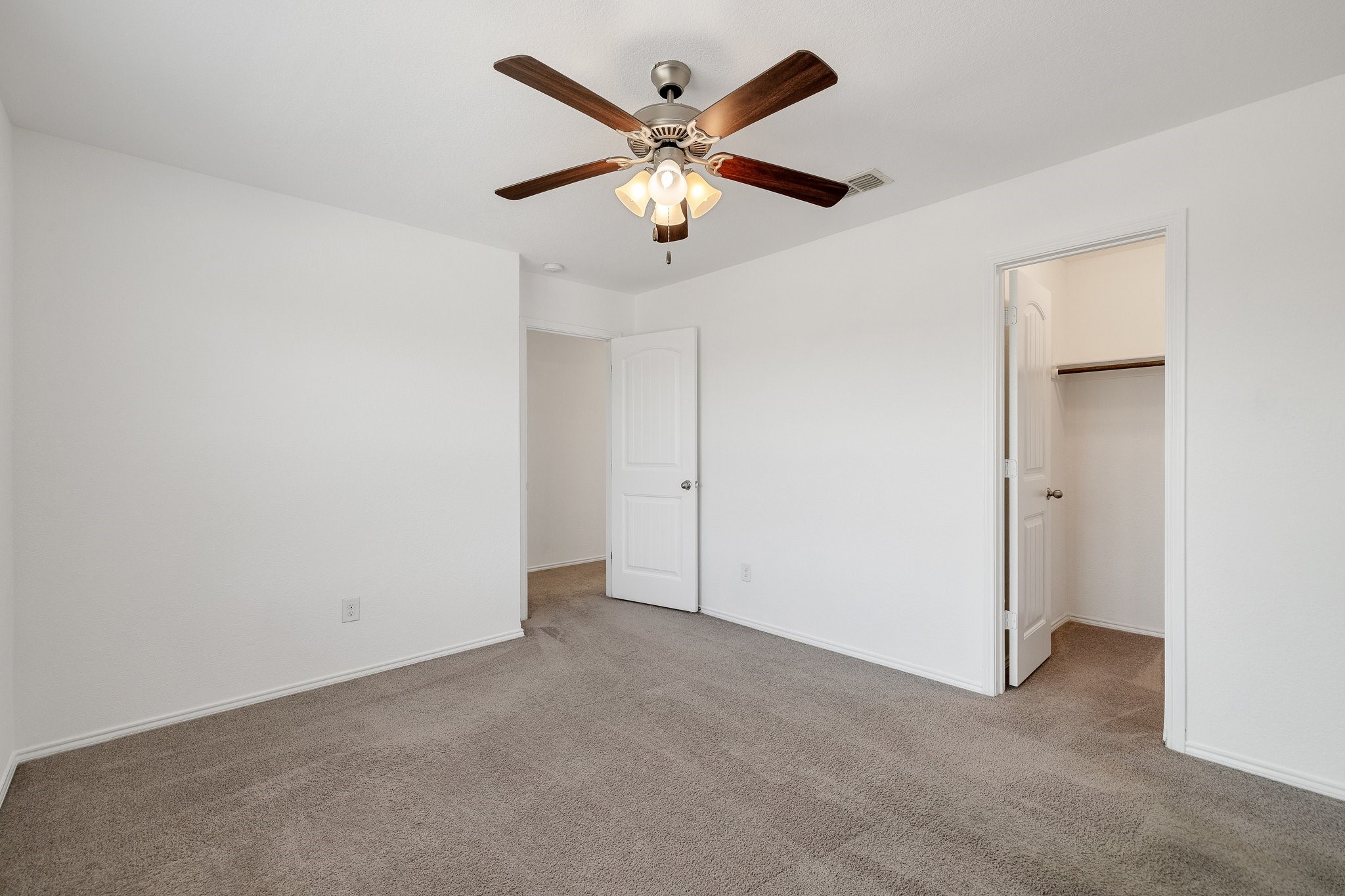 1623 Deer Field Lane