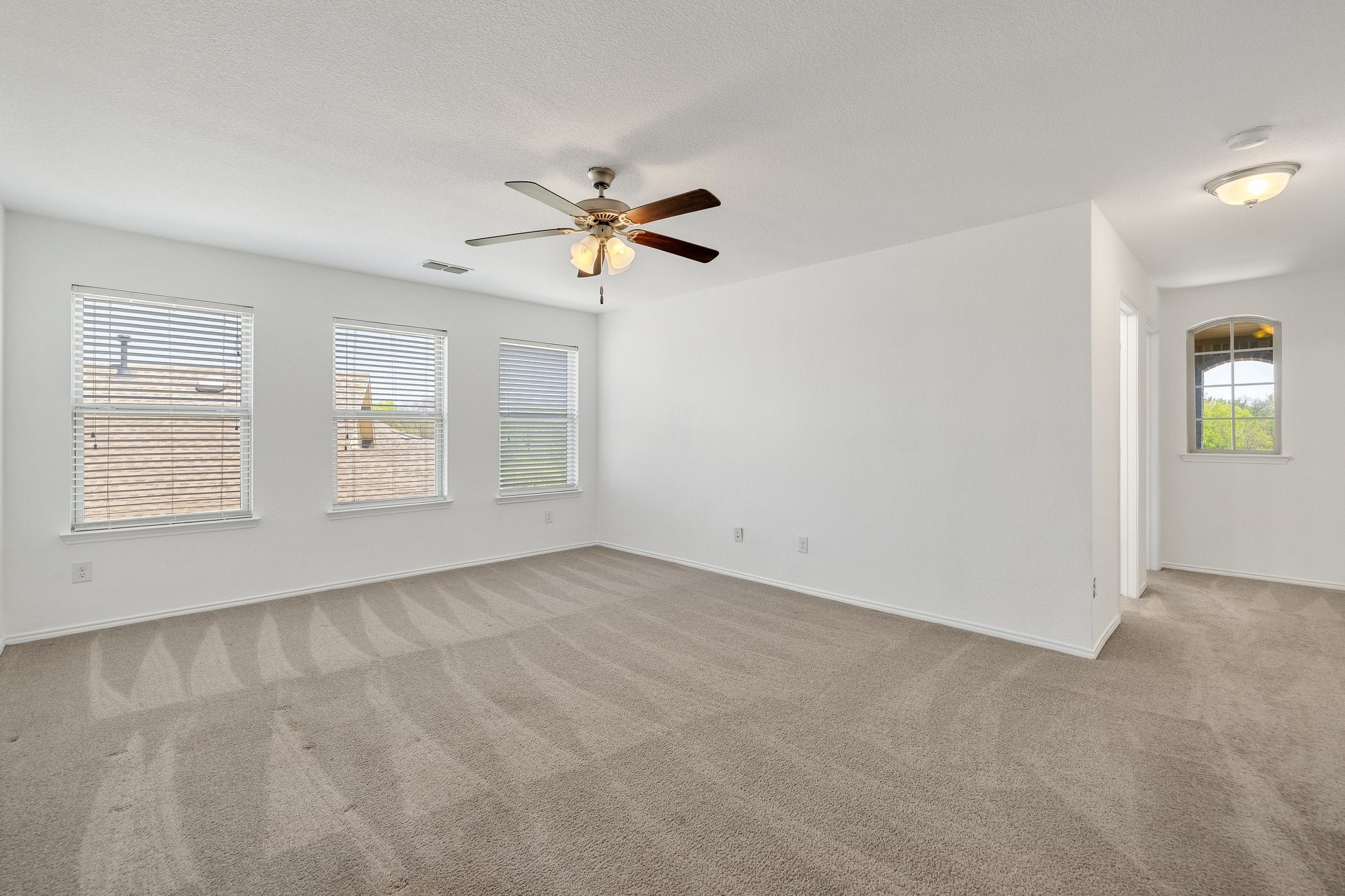 1623 Deer Field Lane