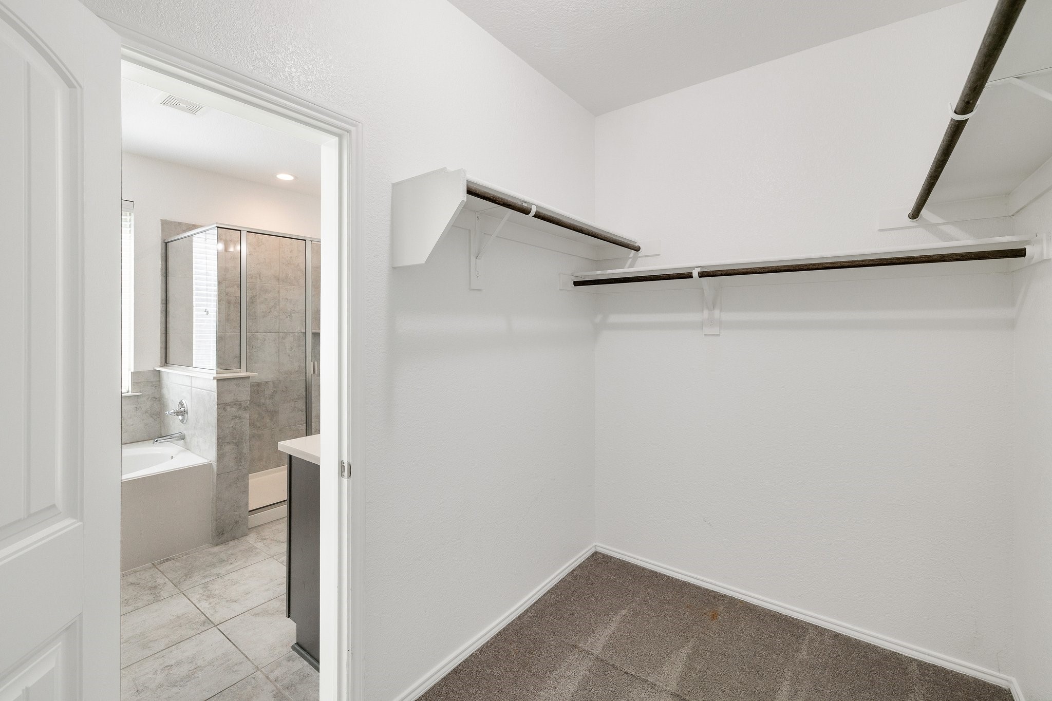 1623 Deer Field Lane