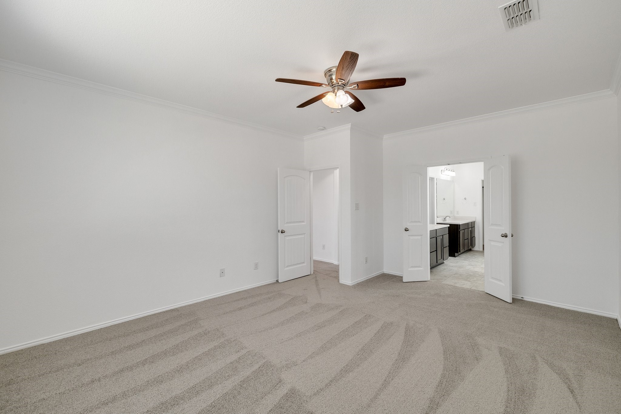 1623 Deer Field Lane