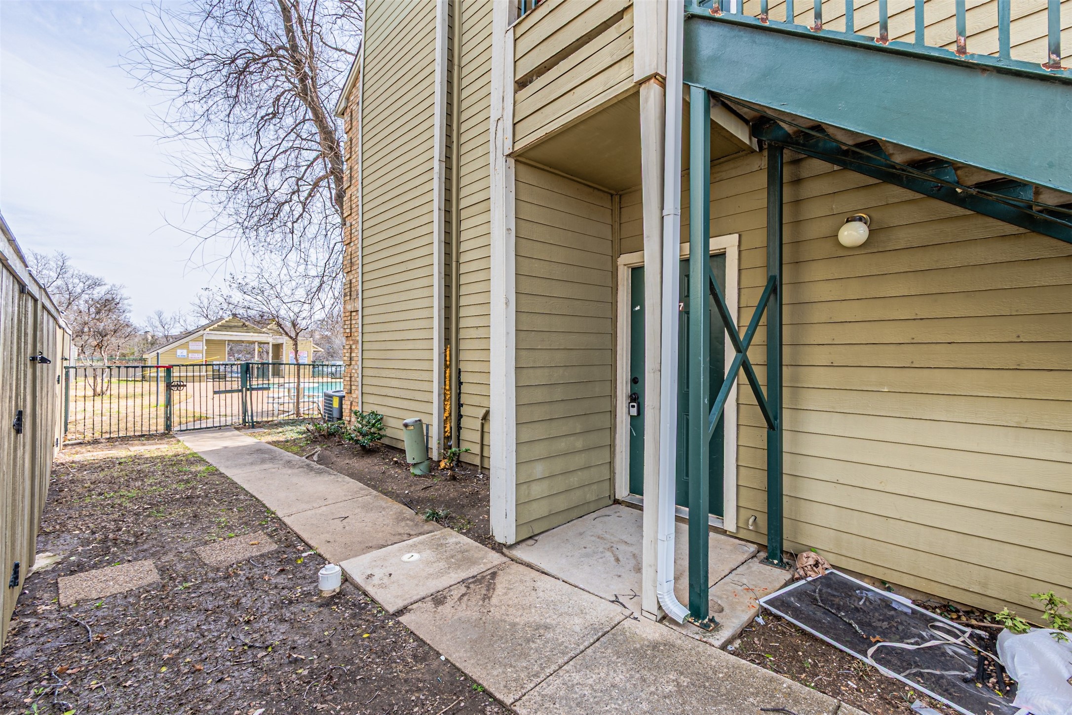 4107 Esters Road 807