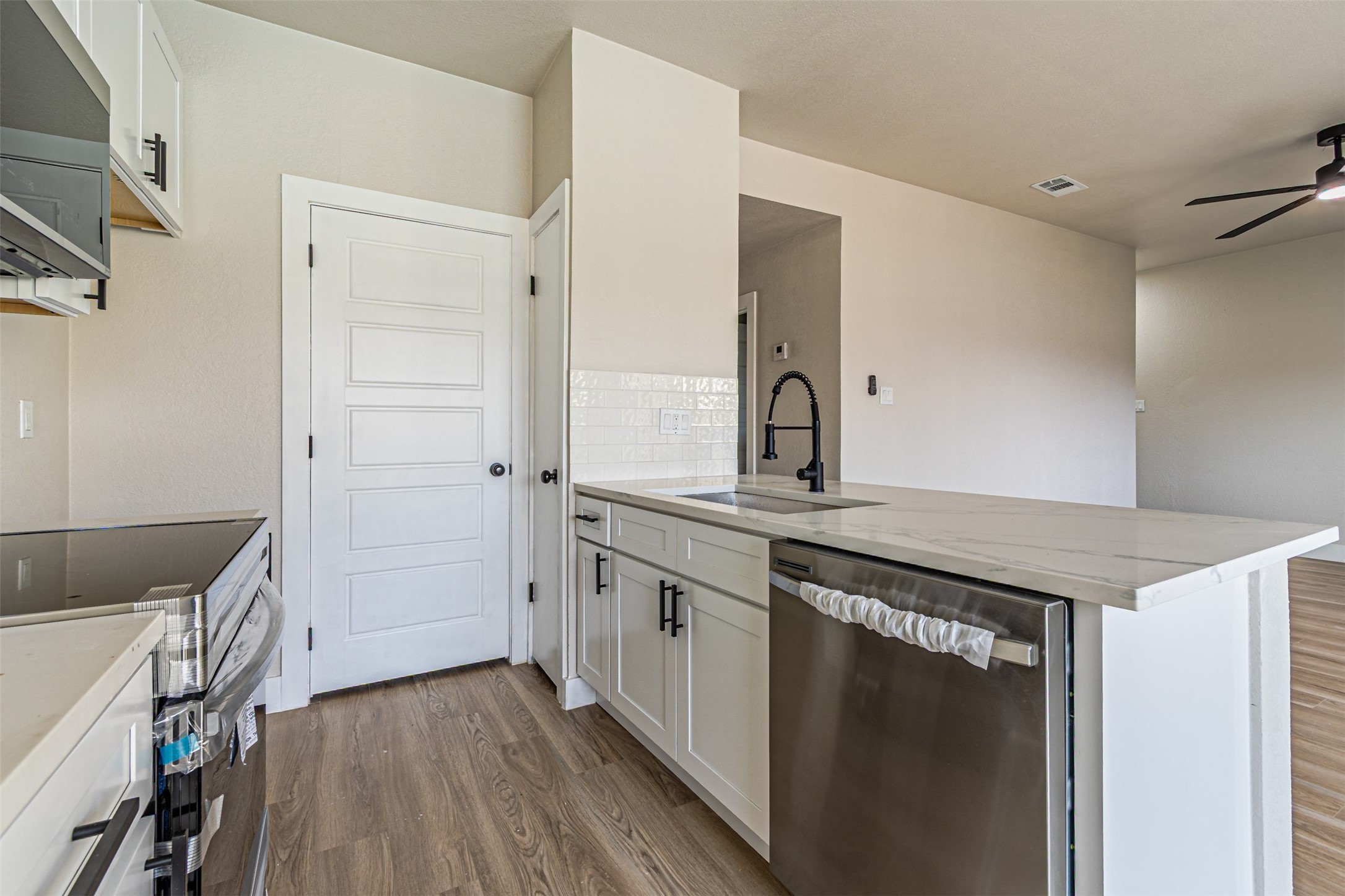 4107 Esters Road 807