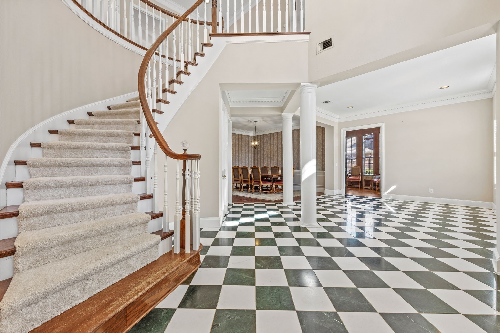117 Country Club Drive