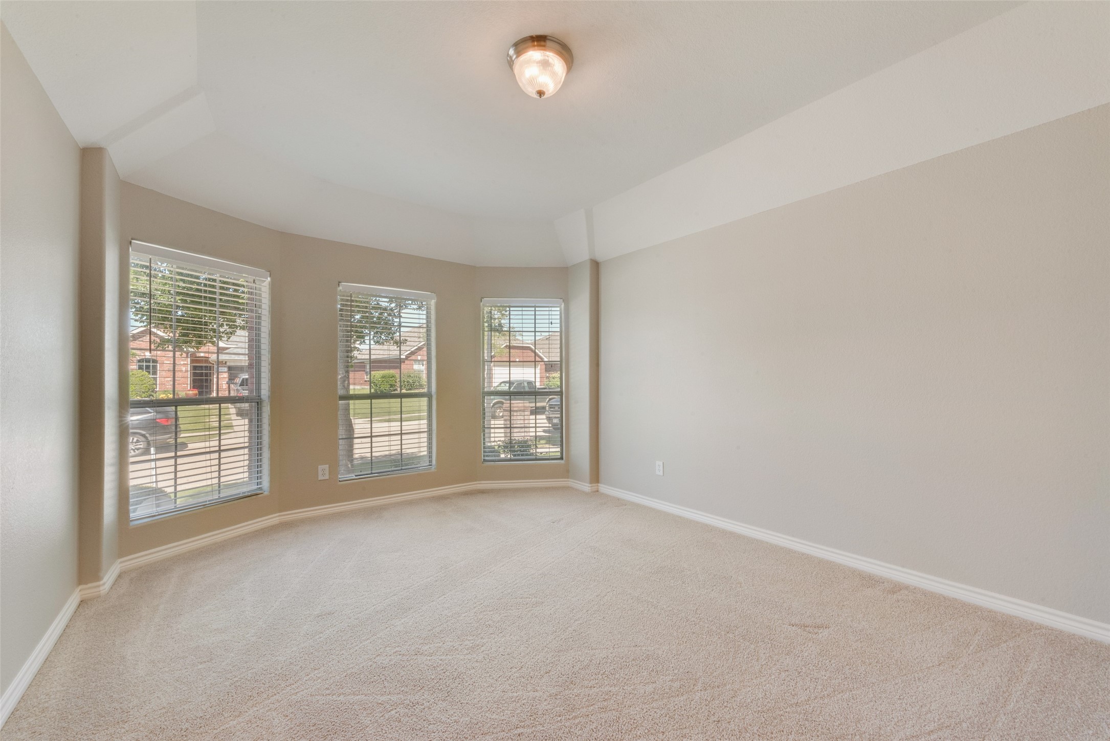 2816 Quarter Horse Lane