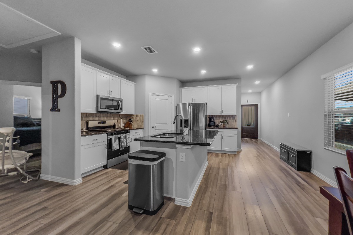 1805 Ash Oak Lane