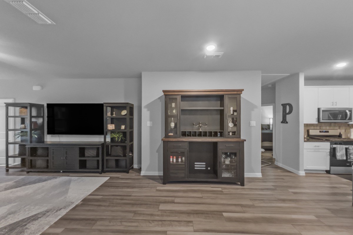 1805 Ash Oak Lane