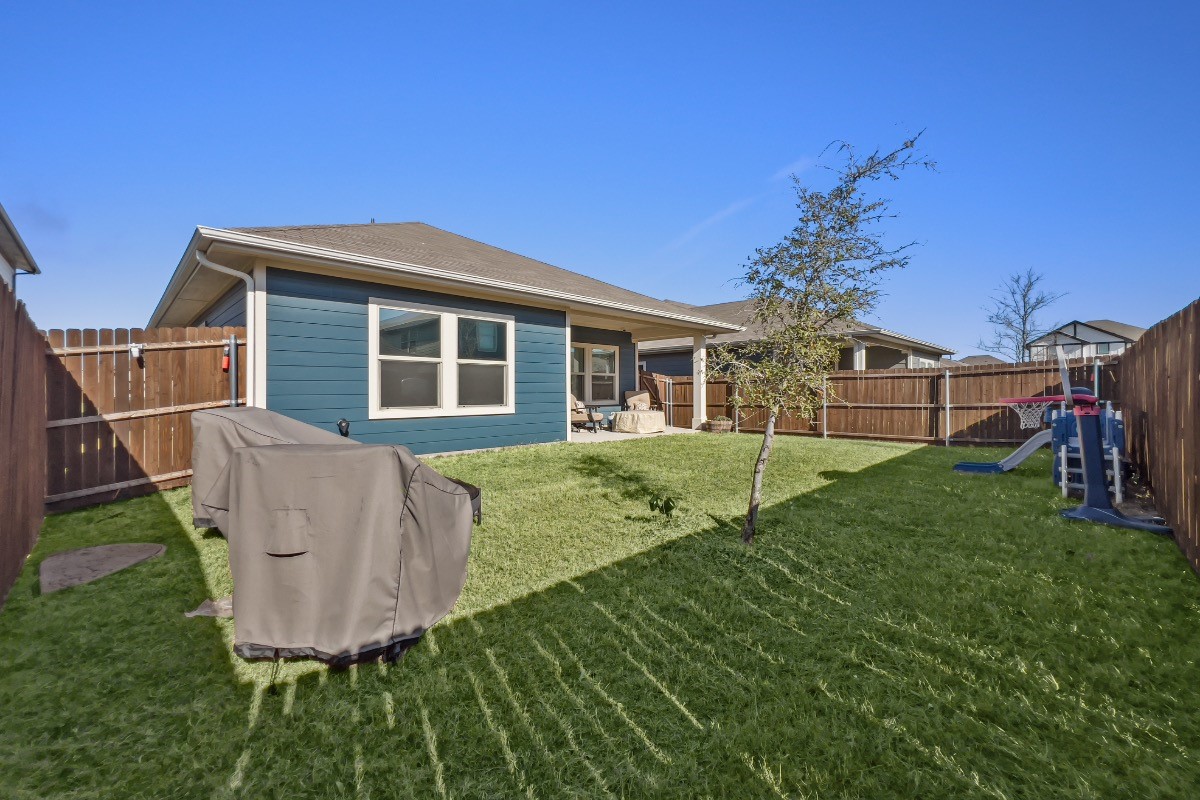 1805 Ash Oak Lane
