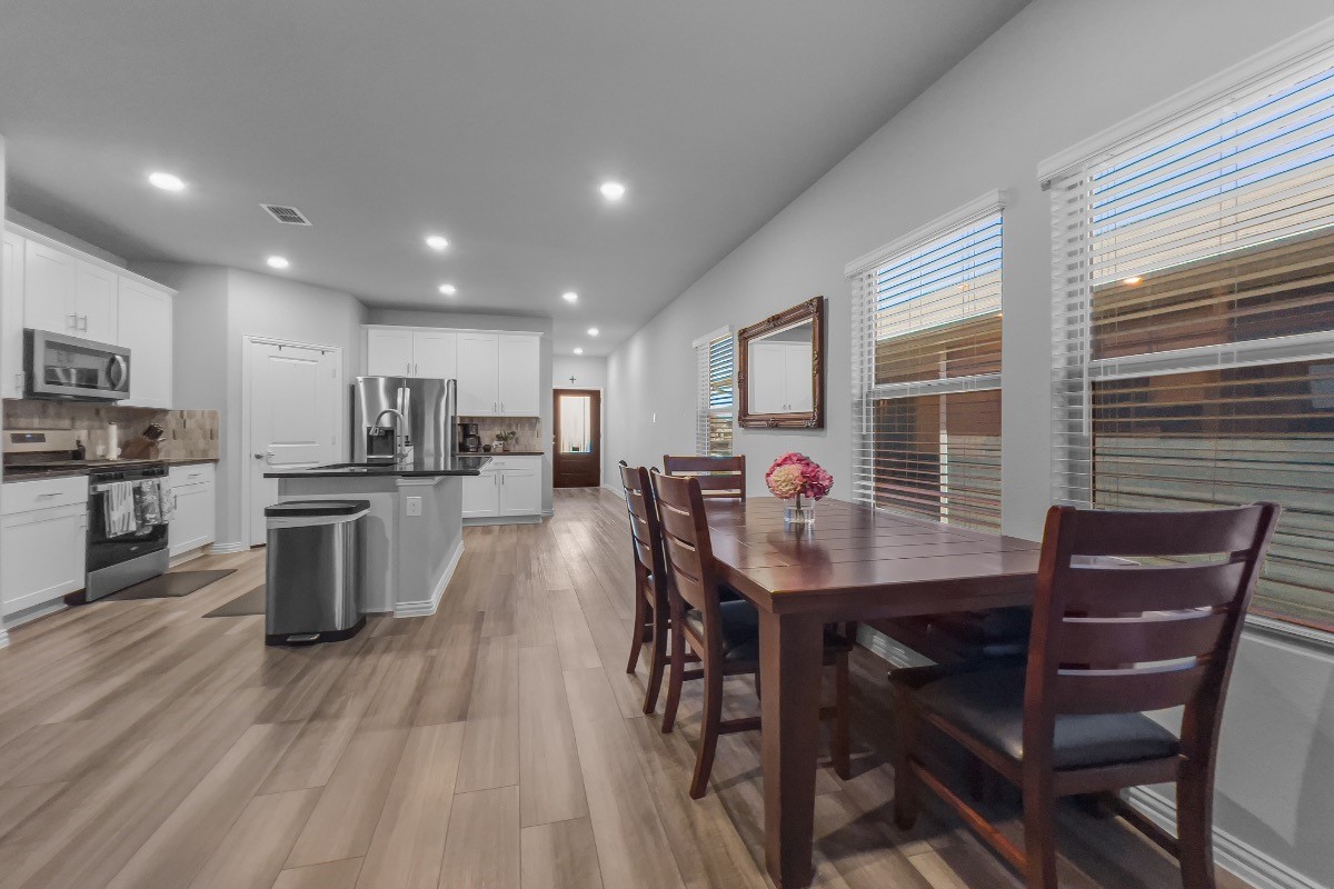 1805 Ash Oak Lane