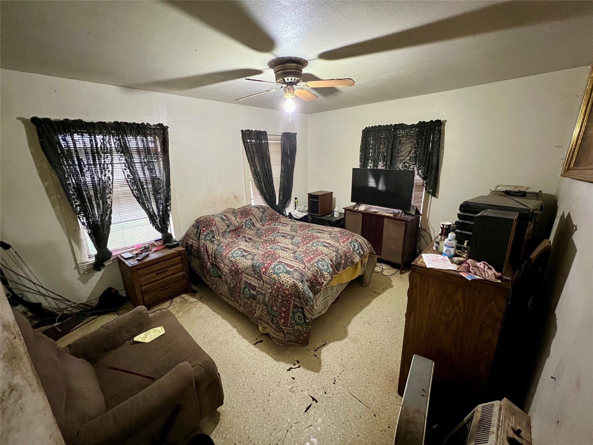 825 COUNTY ROAD 2511