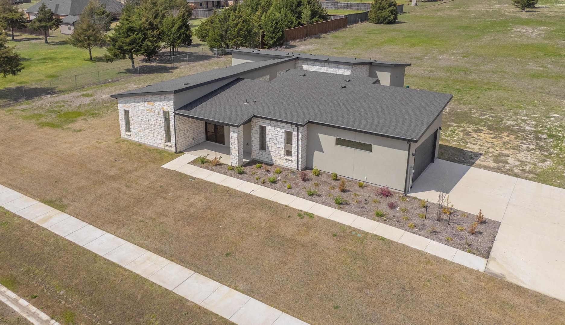 339 Valley Trail