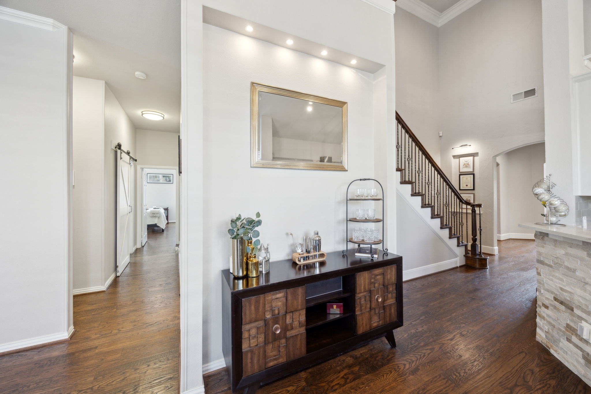 2937 Lago Vista Lane