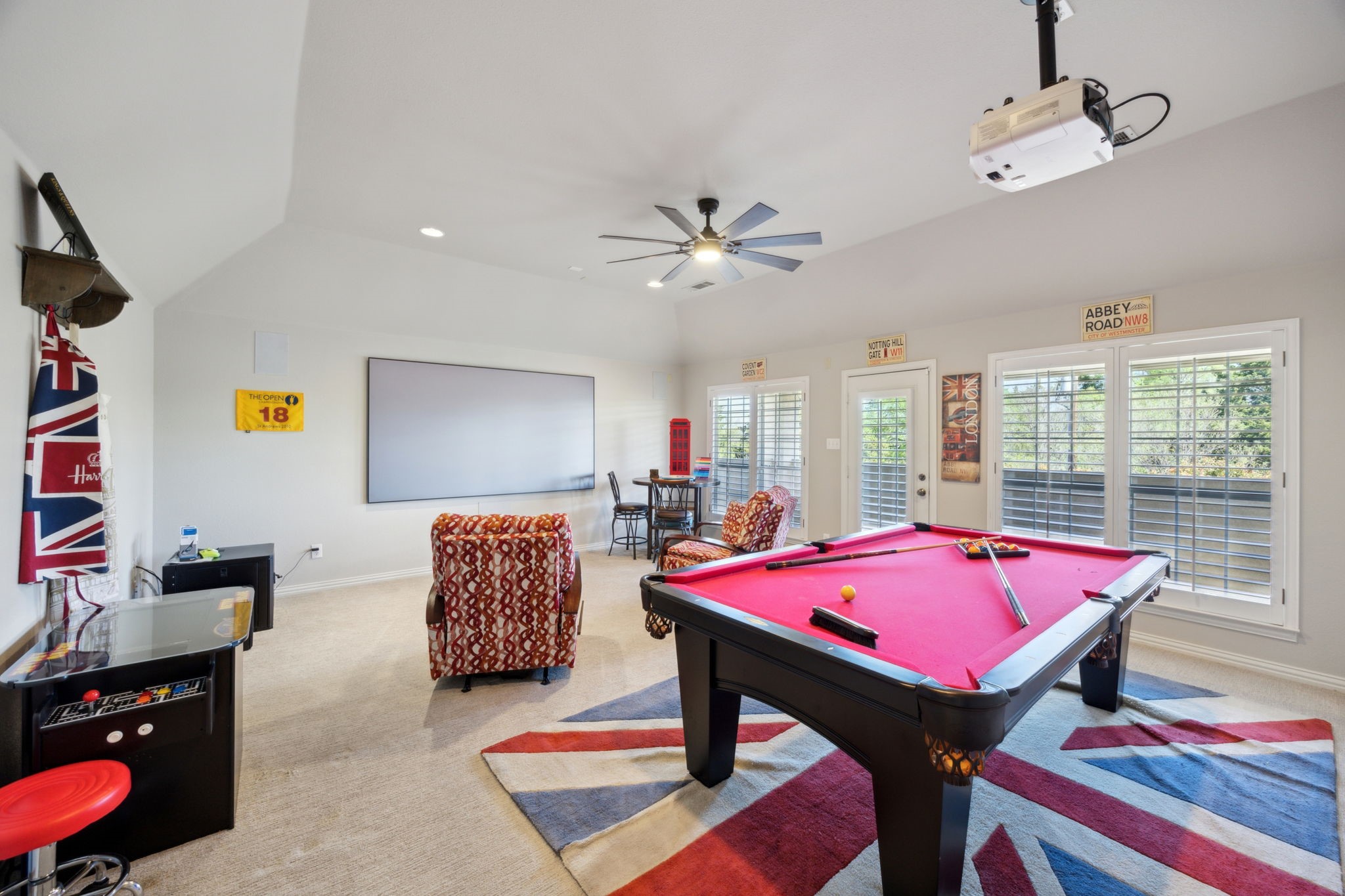 2937 Lago Vista Lane