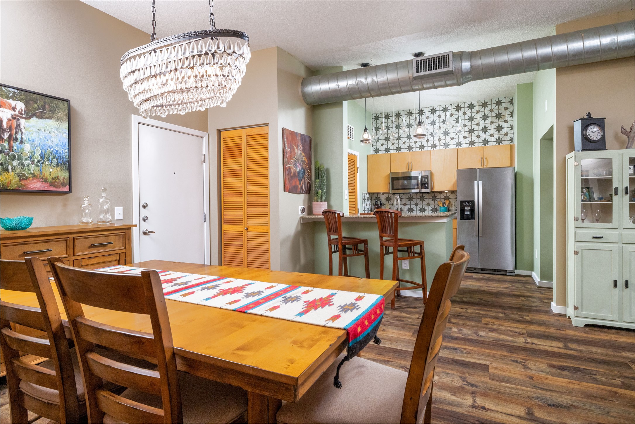 201 W Lancaster Avenue 221