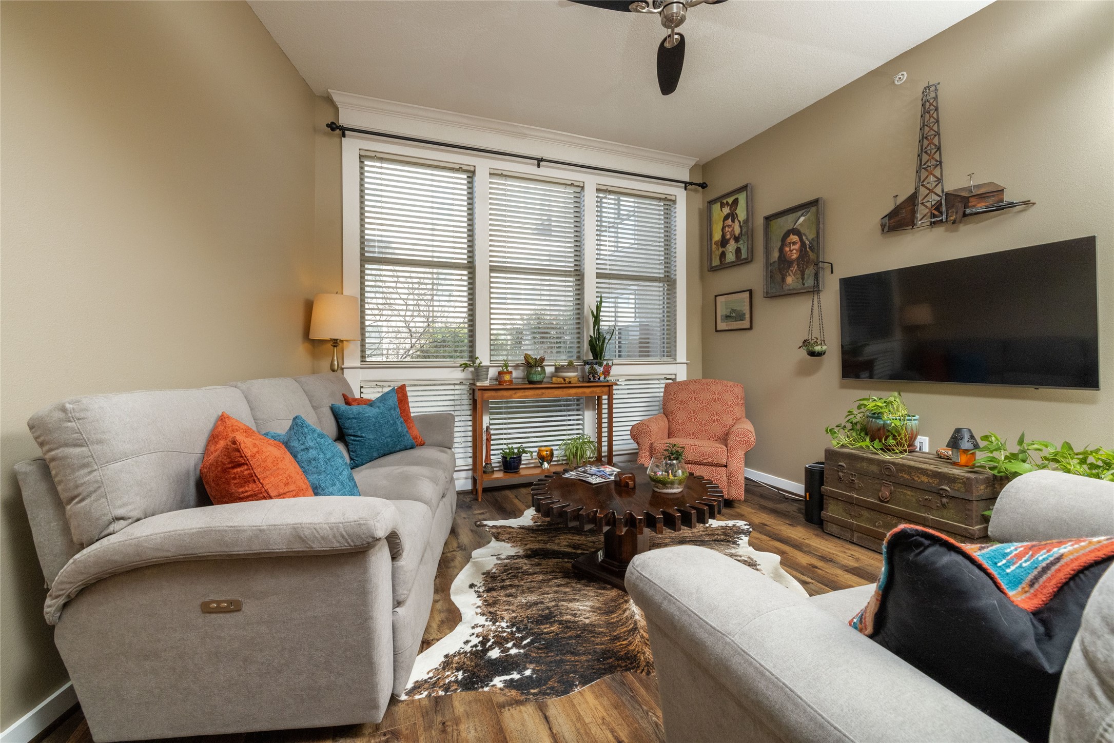 201 W Lancaster Avenue 221