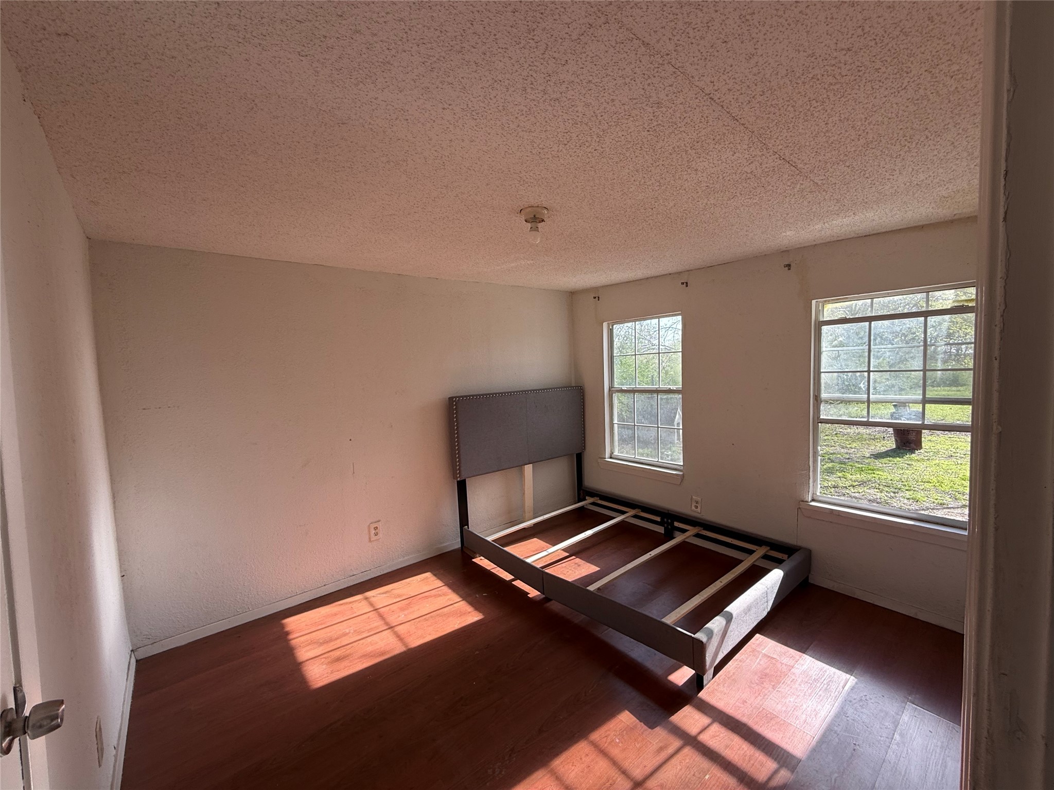 4249 Elkins
