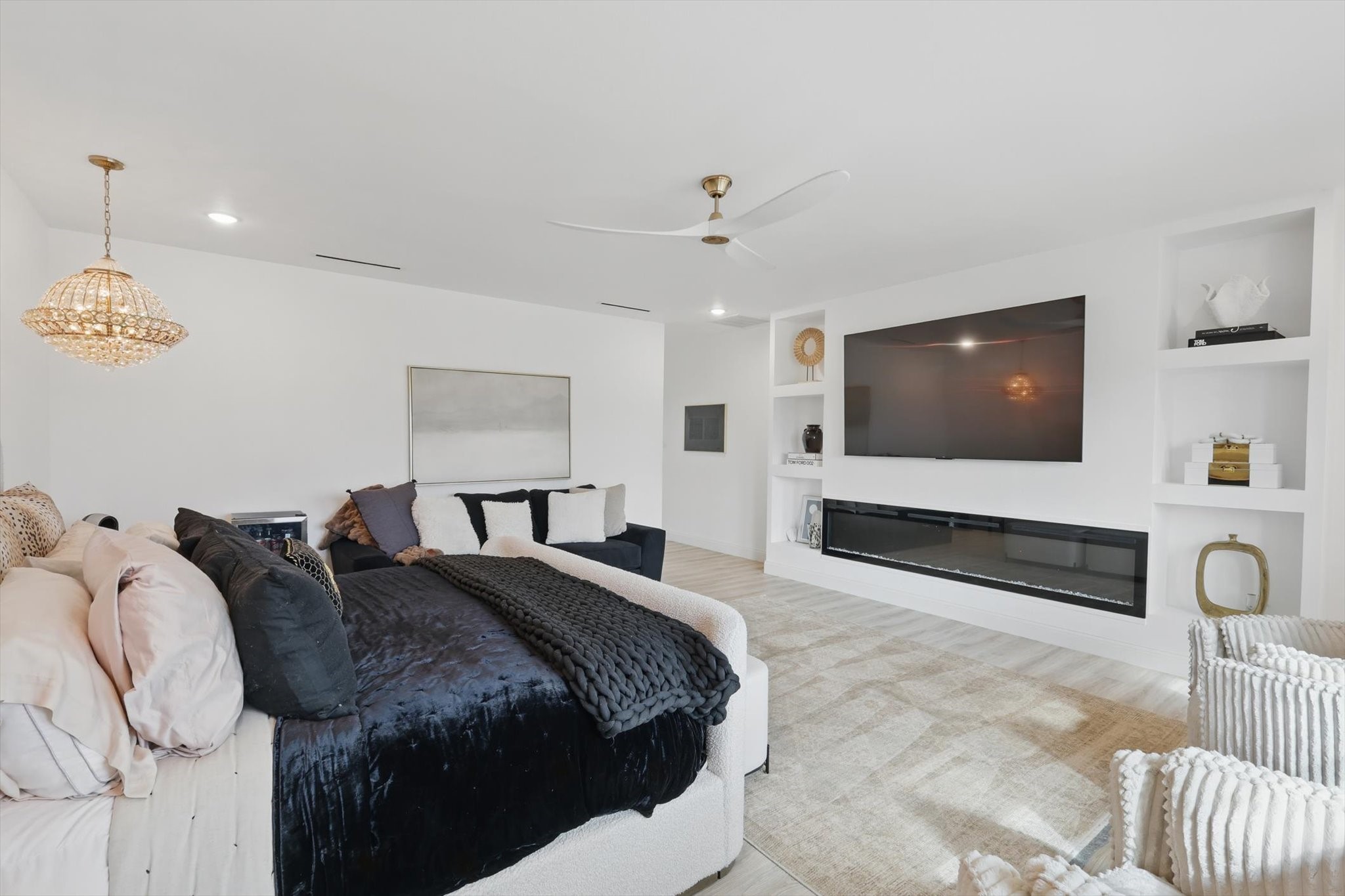 203 W Shady Shores Road