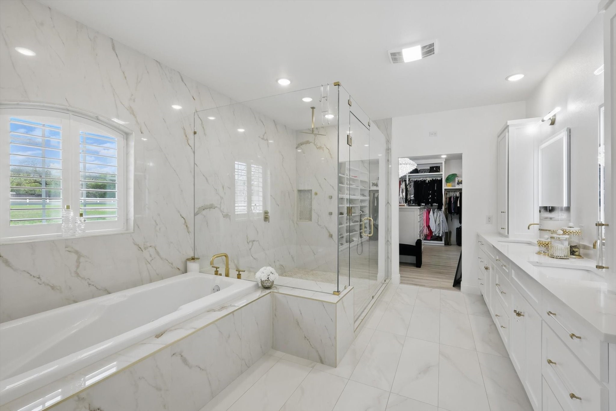 203 W Shady Shores Road