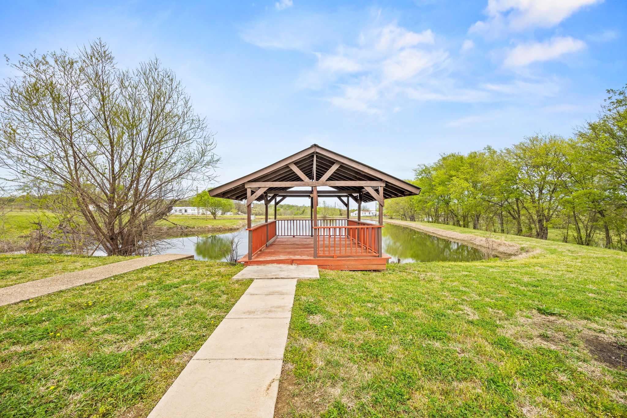875 Private Road 3784