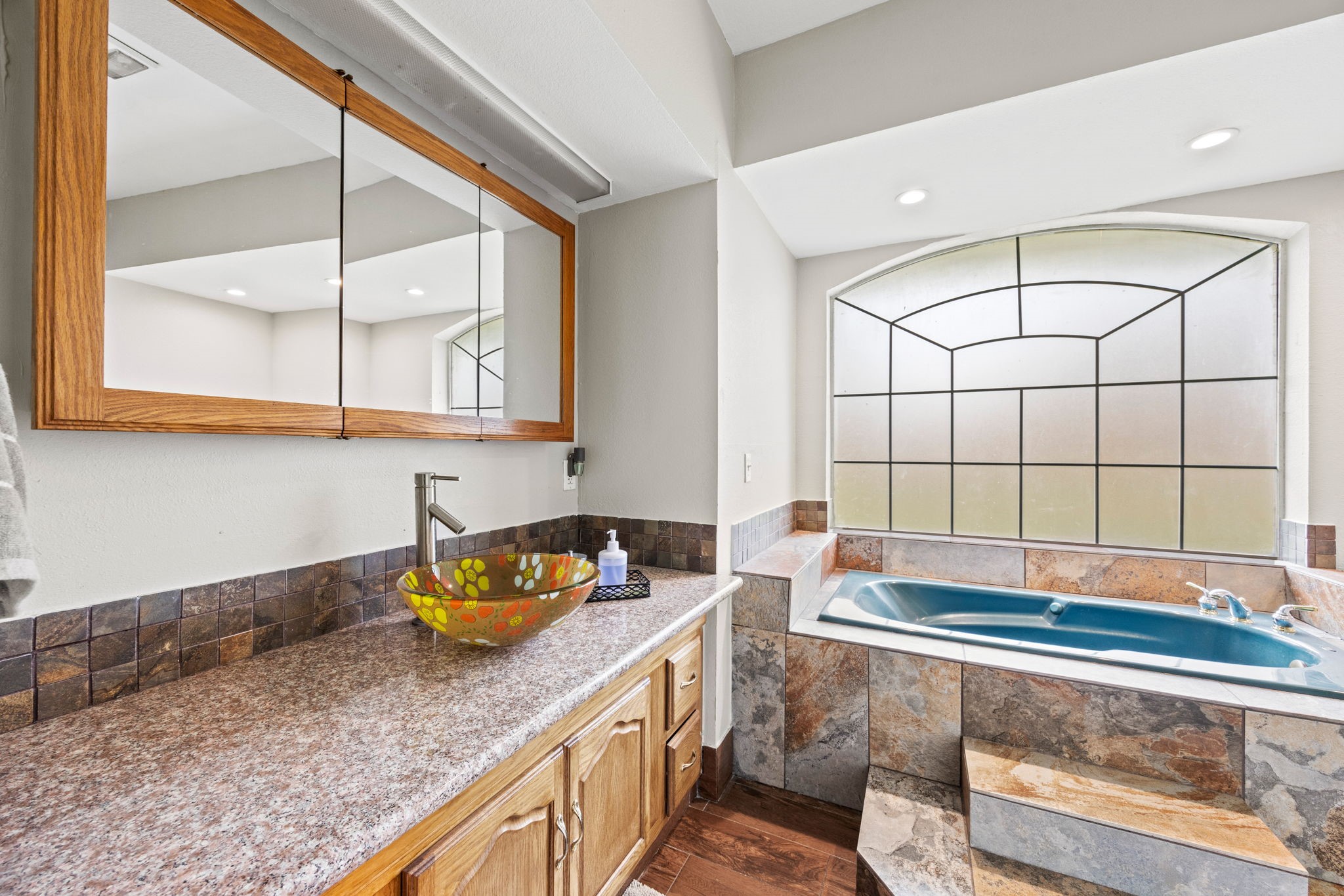 875 Private Road 3784