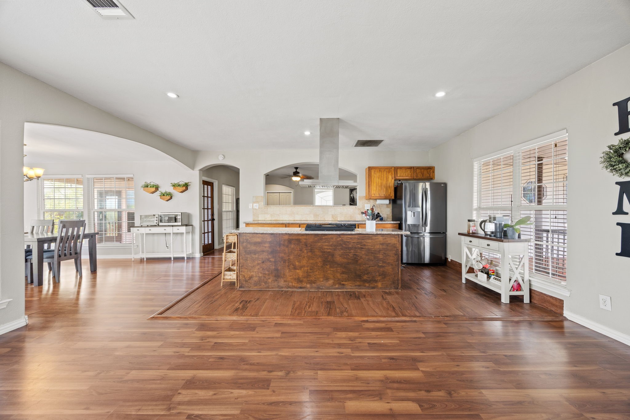 875 Private Road 3784