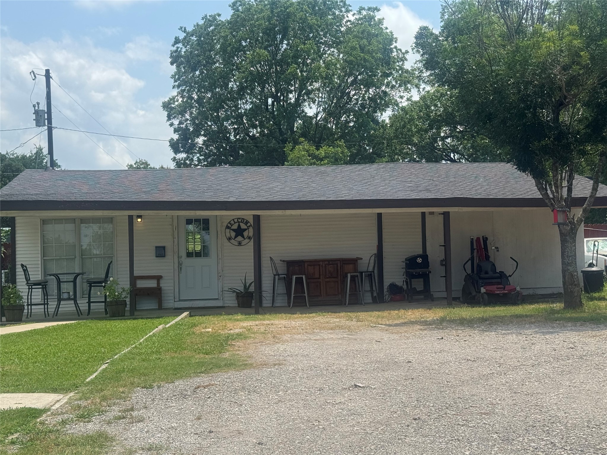 875 Private Road 3784