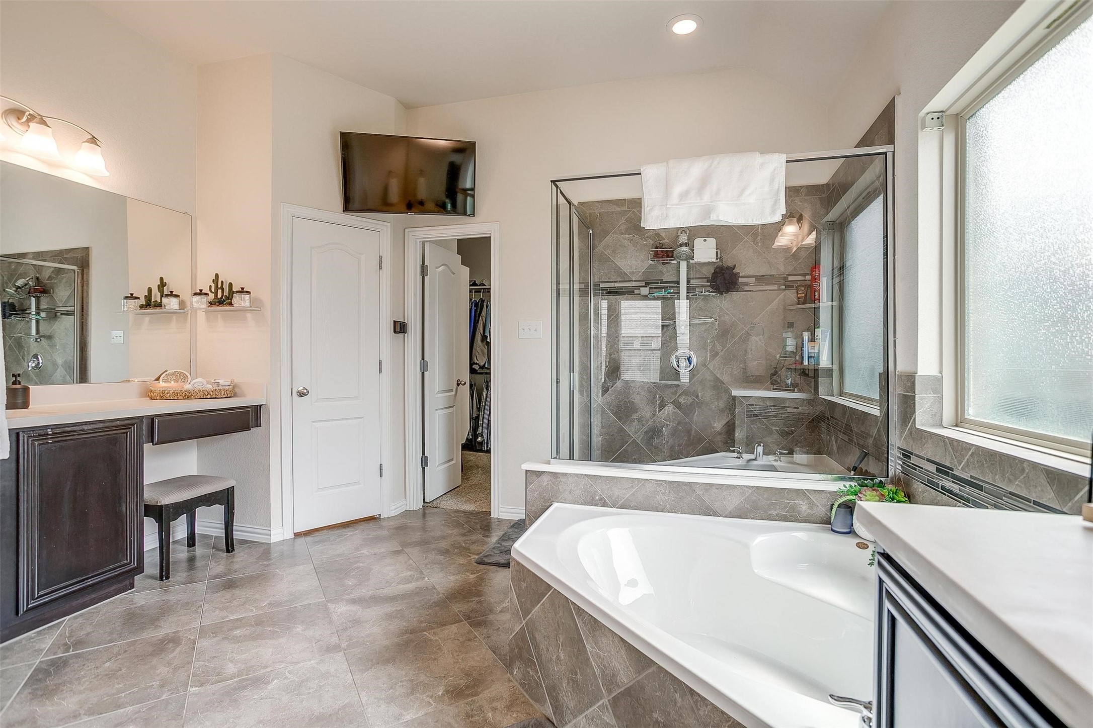 2400 Maple Stream Drive