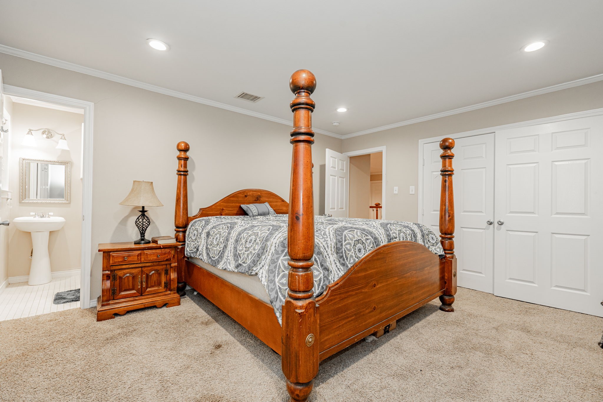 327 Forest Lane