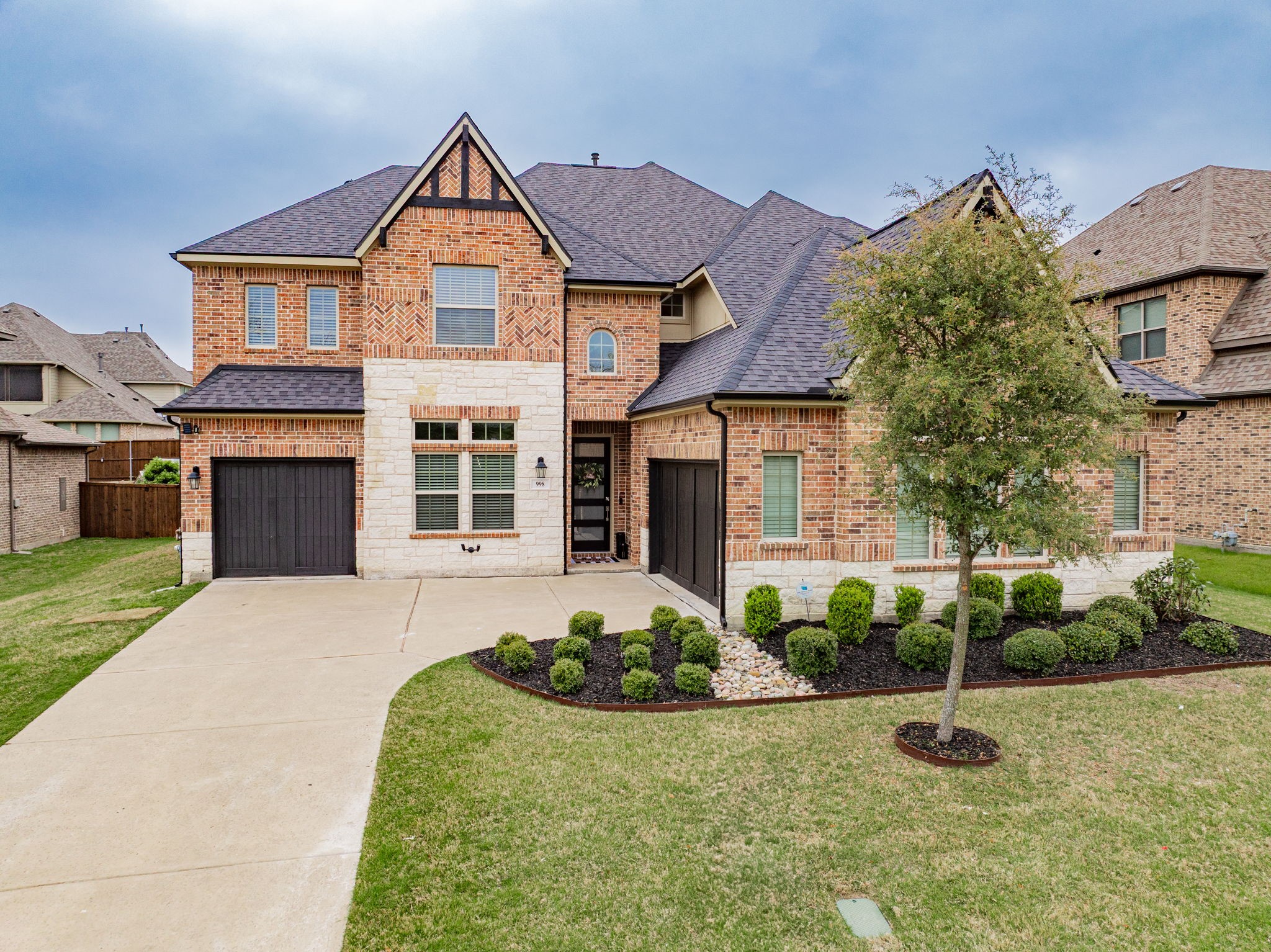 998 Catterick Drive