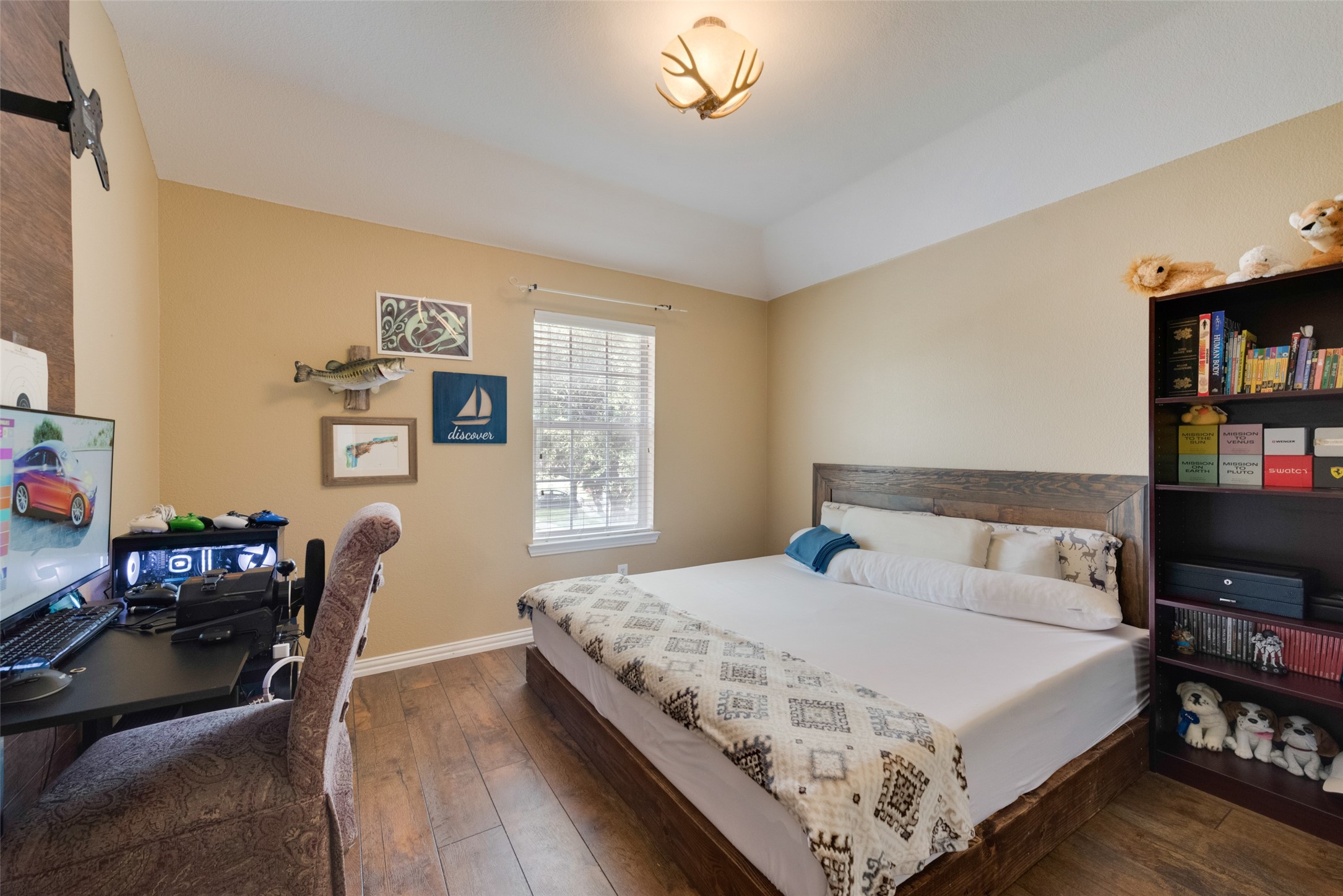 113 Bob White Court