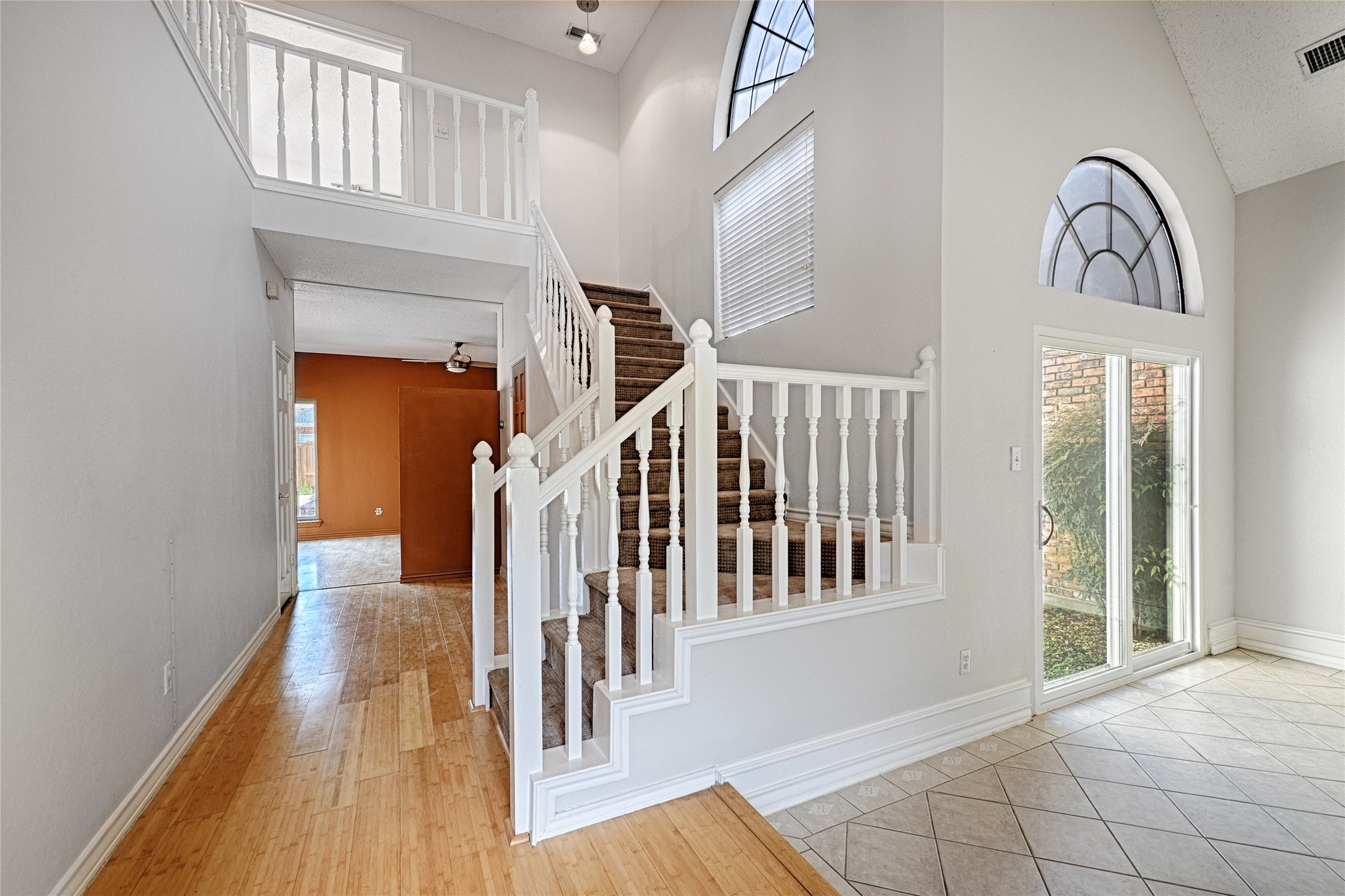 1812 Seminary Drive