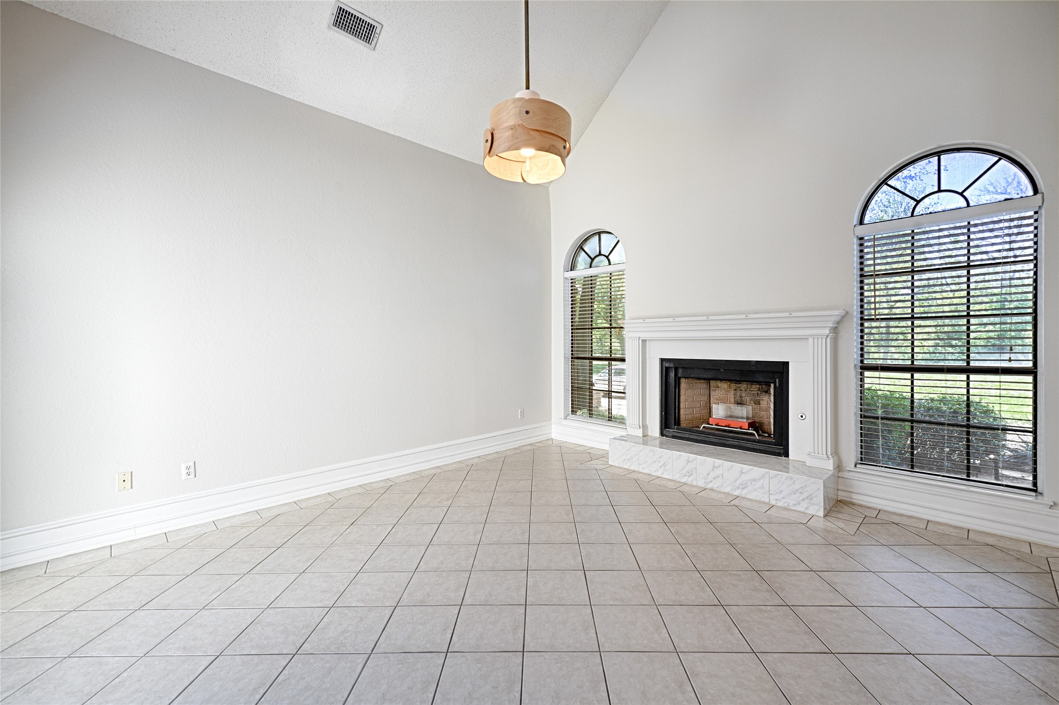 1812 Seminary Drive