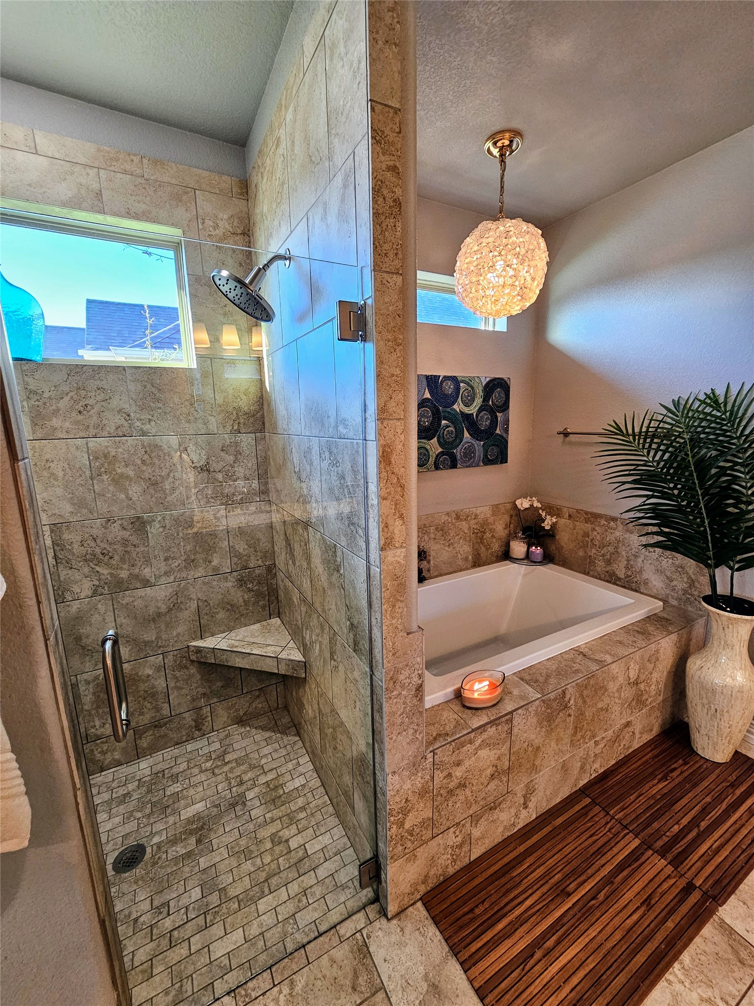 4805 Saddleback Lane