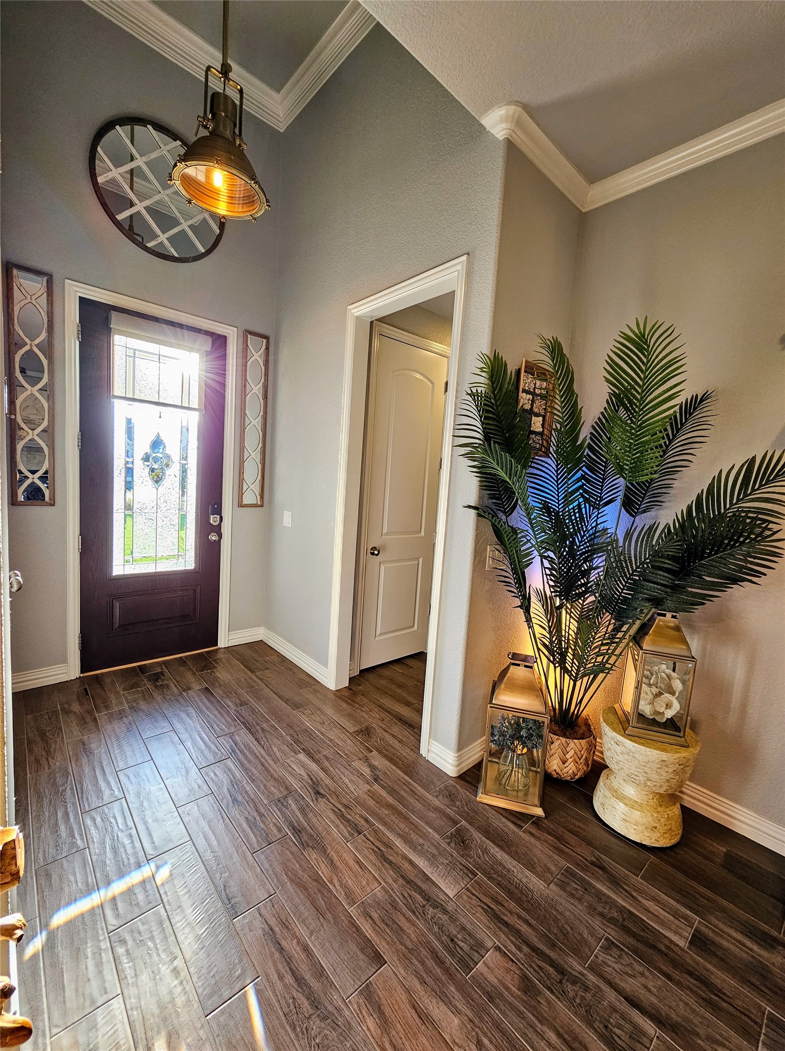 4805 Saddleback Lane