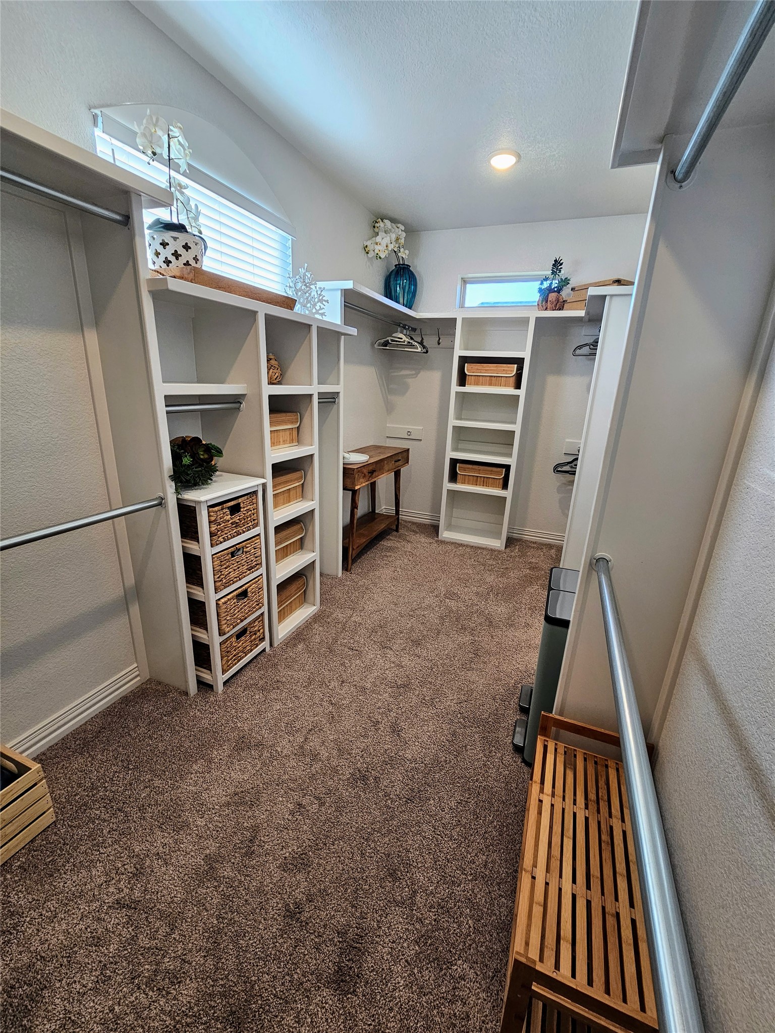 4805 Saddleback Lane