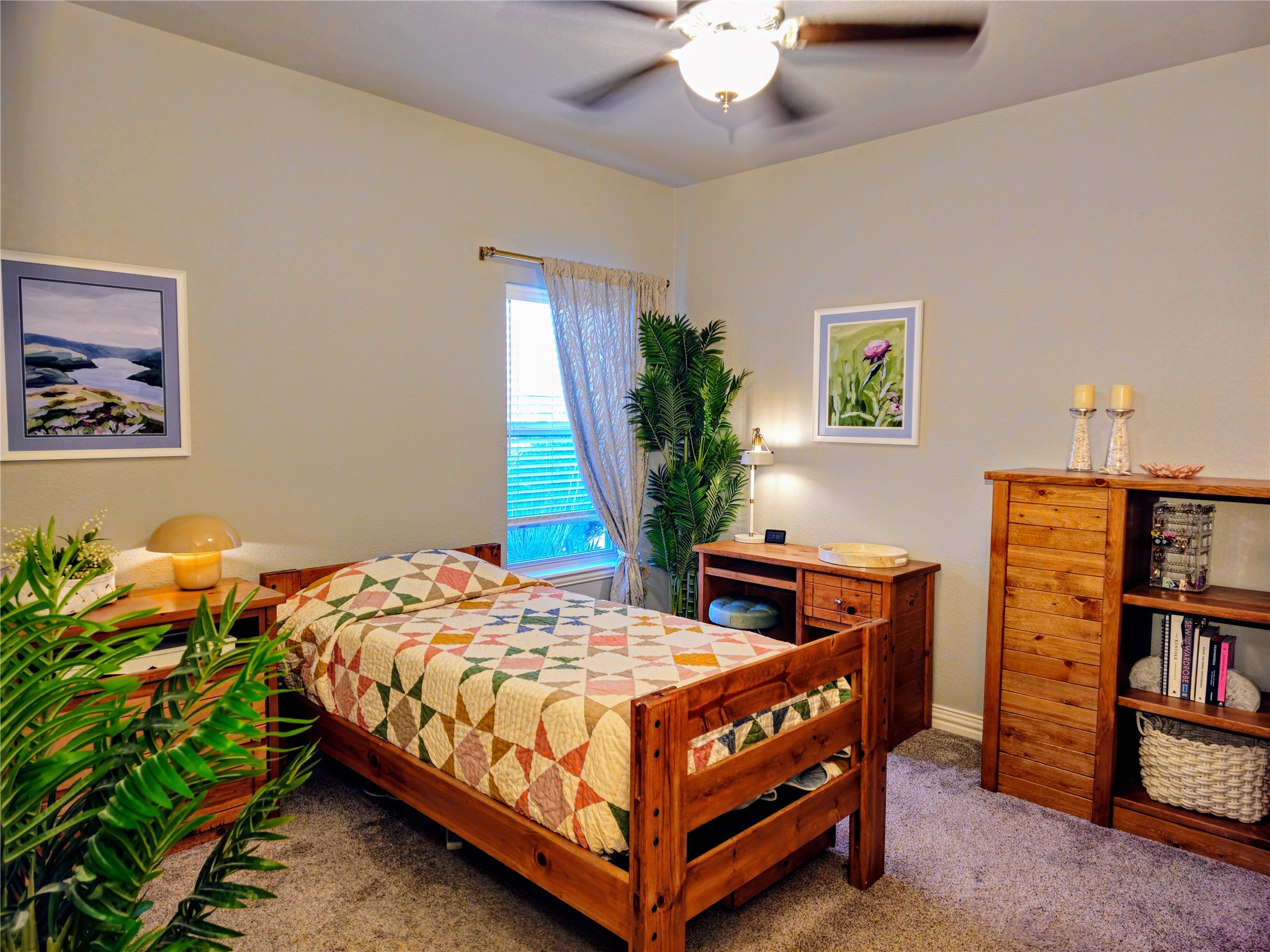 4805 Saddleback Lane