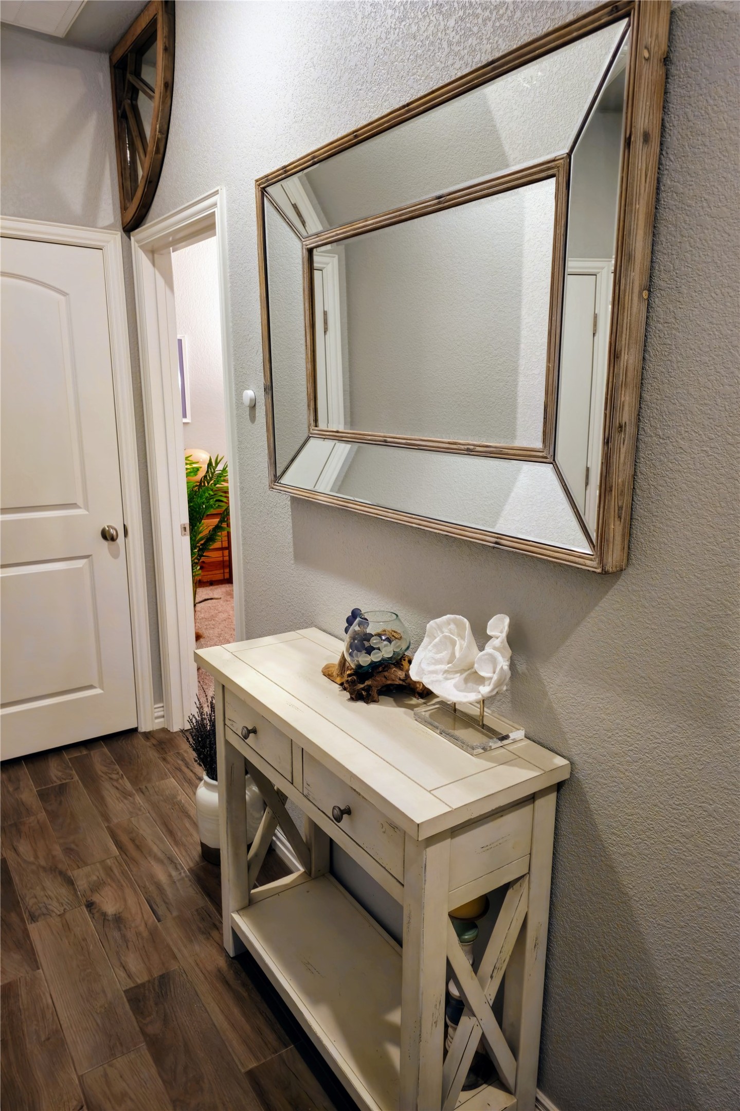 4805 Saddleback Lane