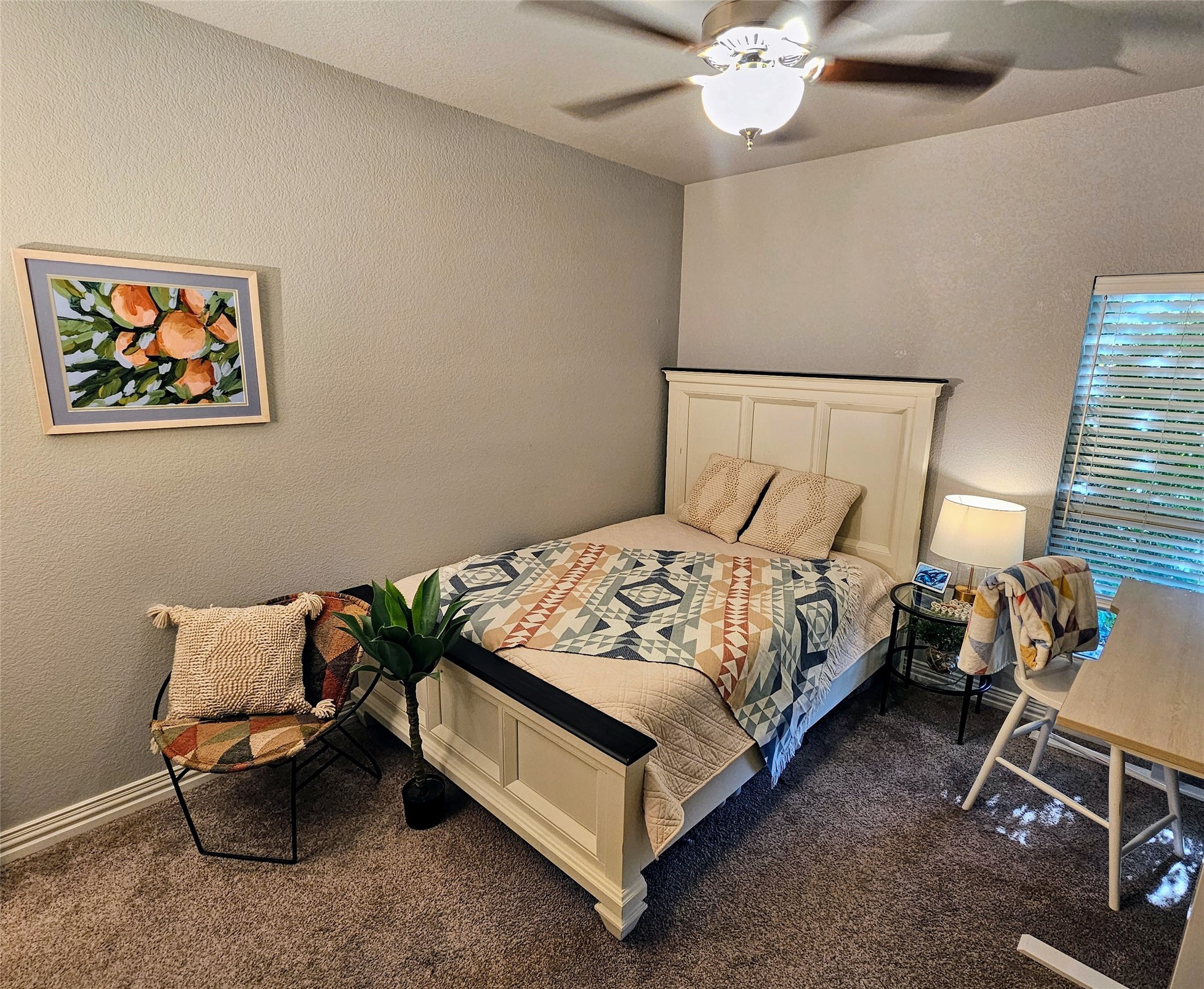 4805 Saddleback Lane