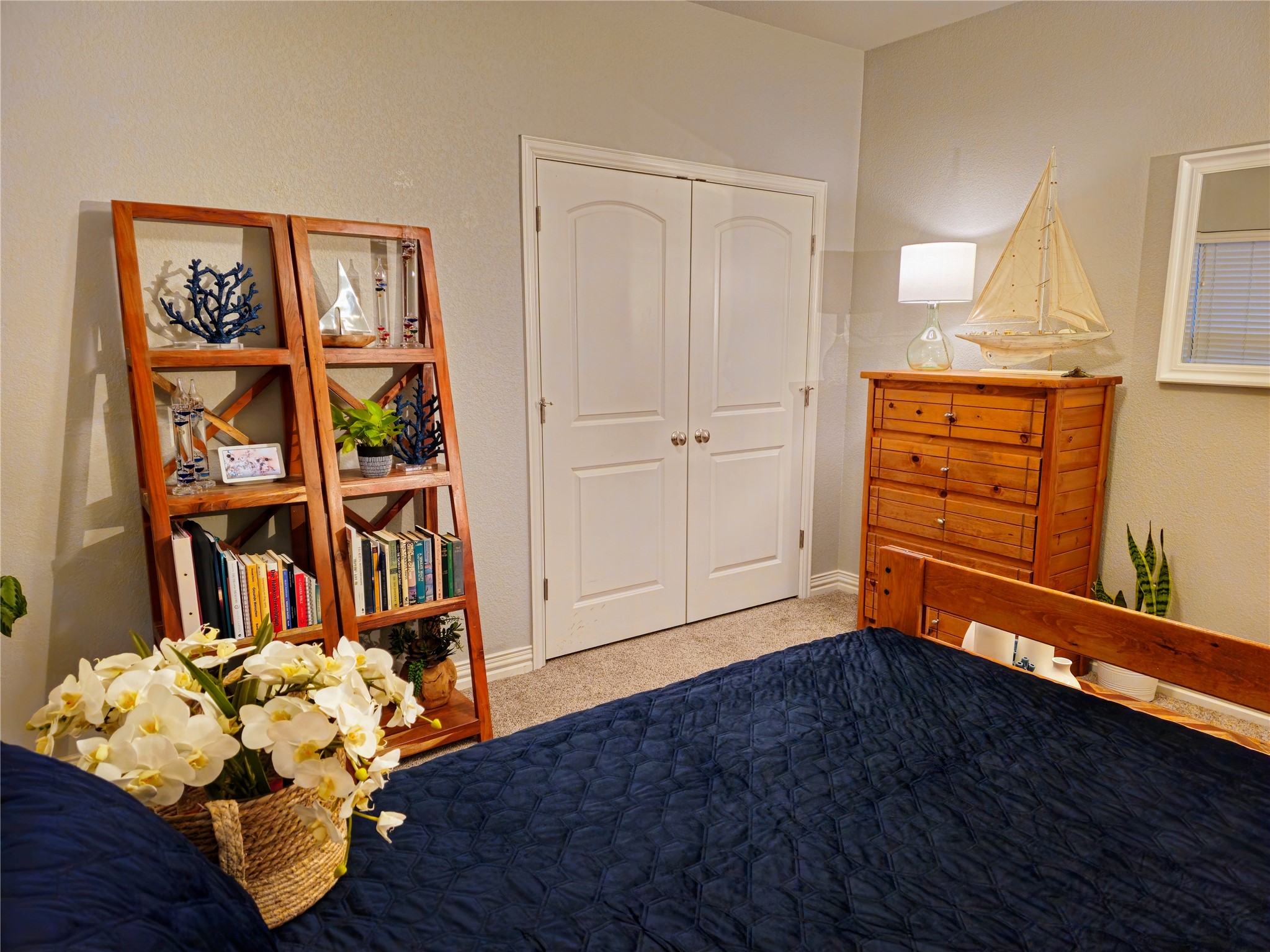 4805 Saddleback Lane