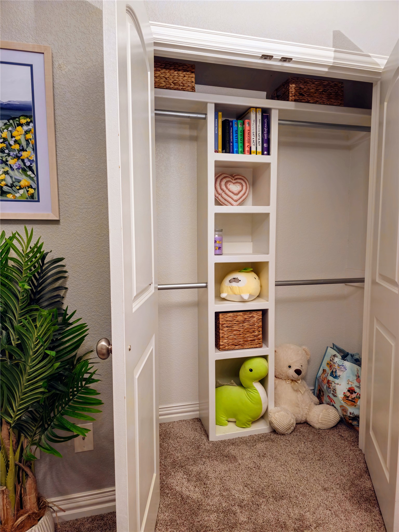 4805 Saddleback Lane