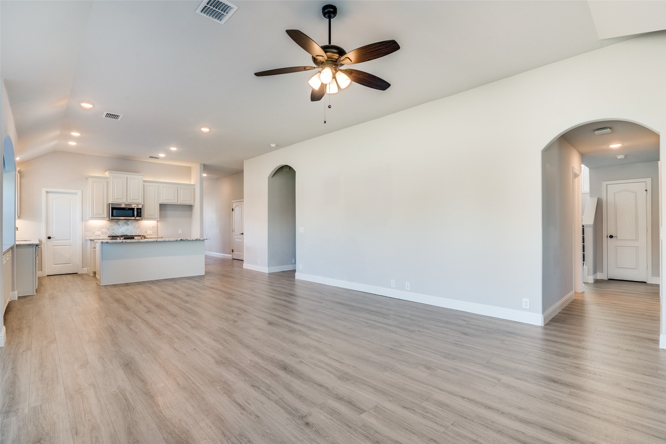 1200 Arabella Lane