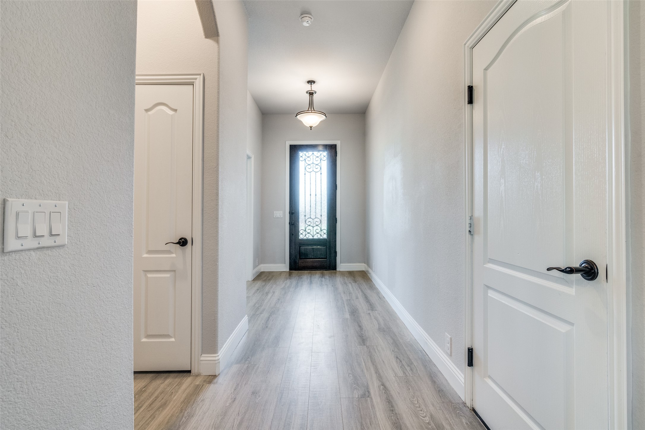 1200 Arabella Lane