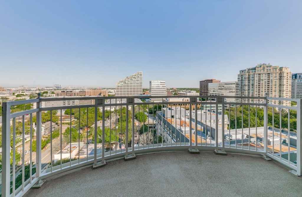 3225 Turtle Creek Boulevard 1532