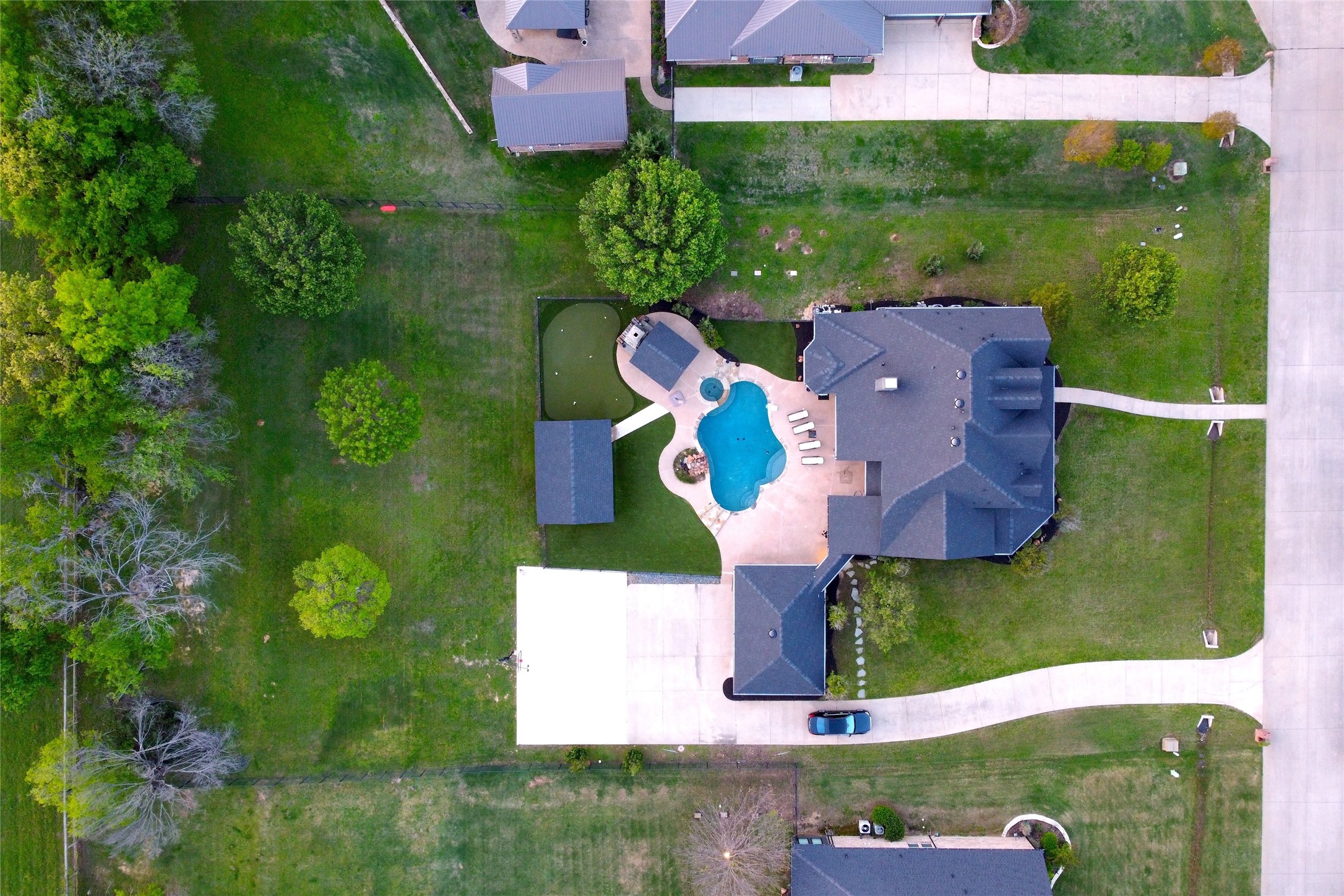 104 W Carruth Lane