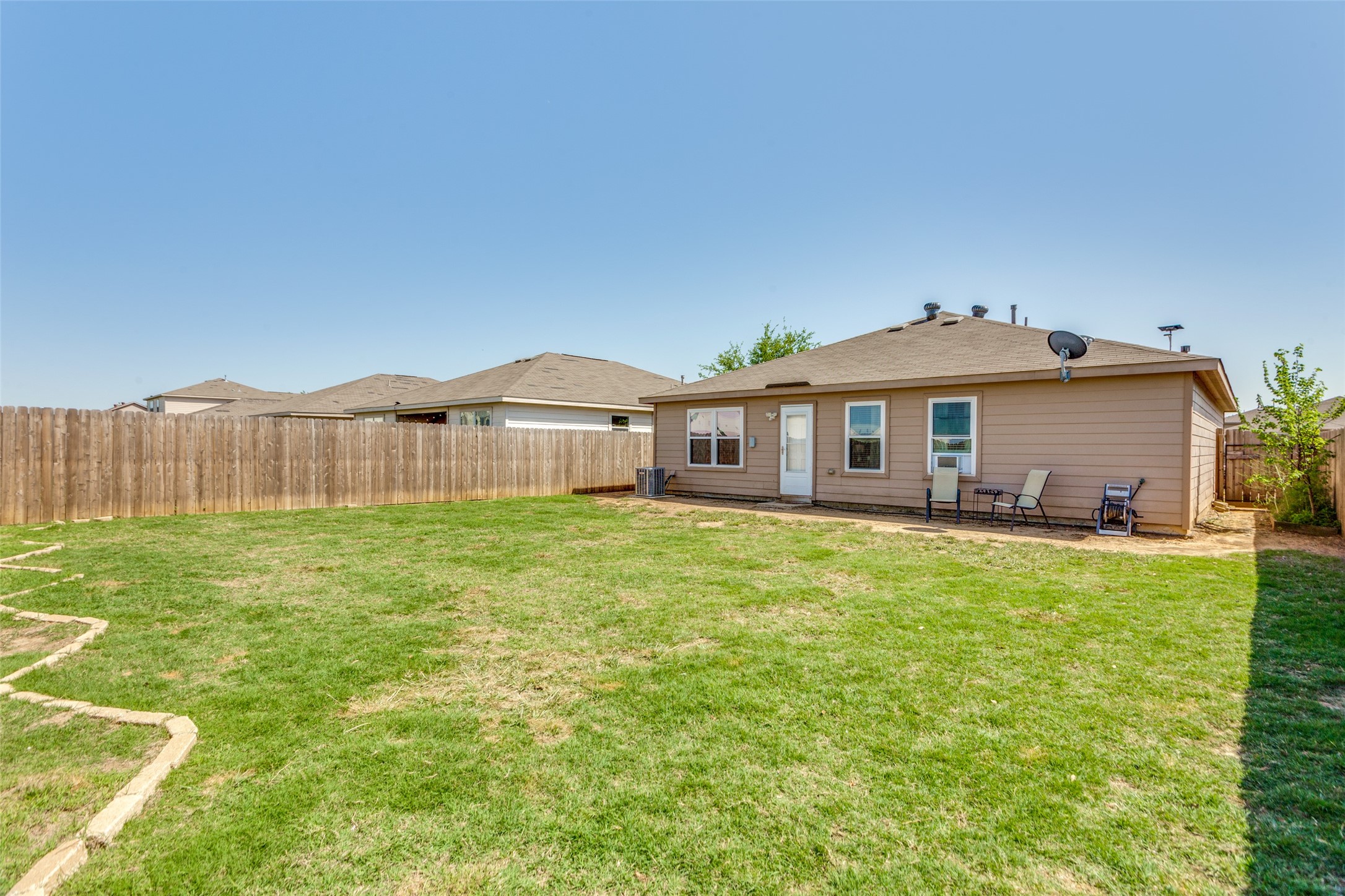 716 Lazy Crest Drive