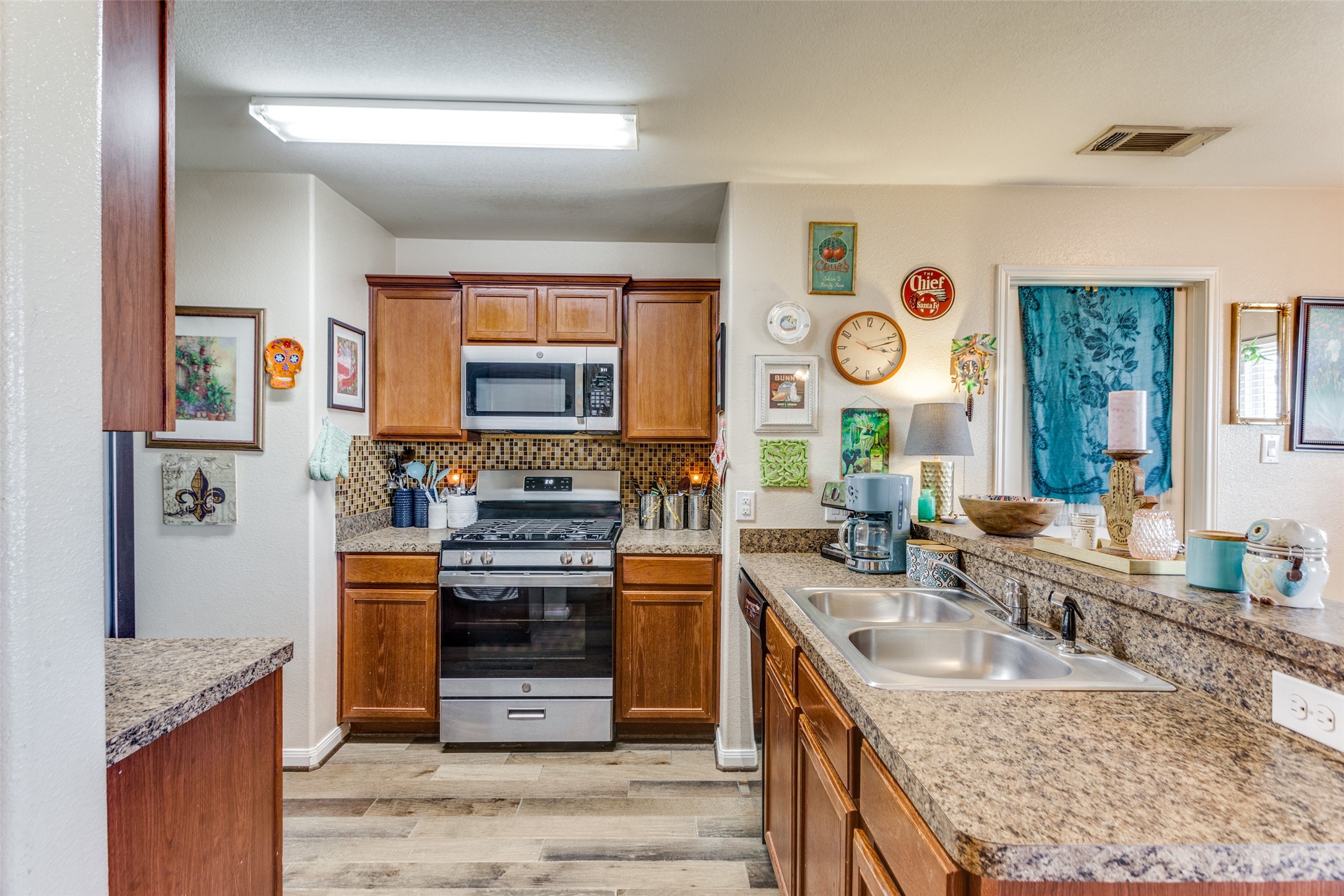 716 Lazy Crest Drive